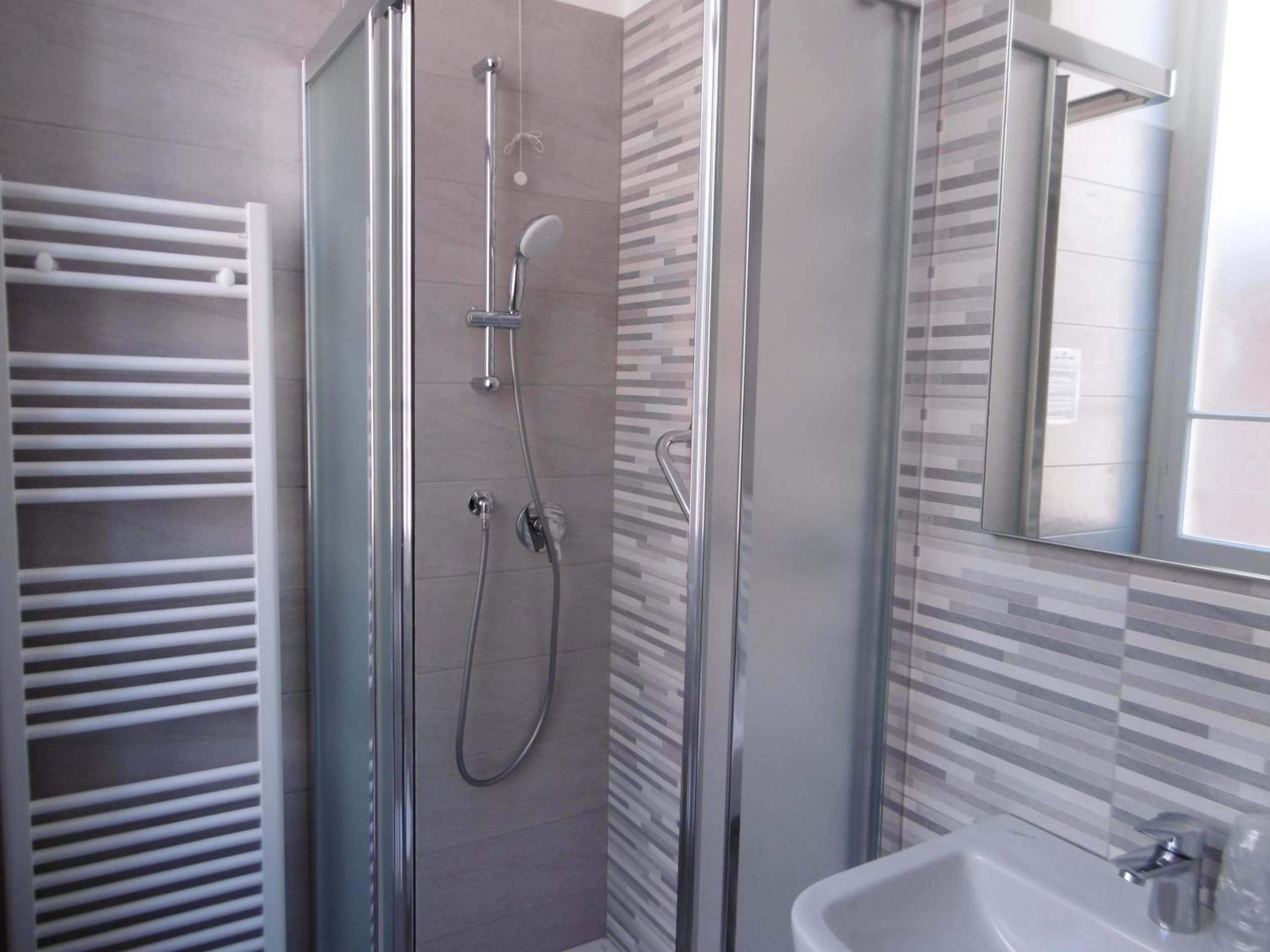 Triple Room - Photo 9