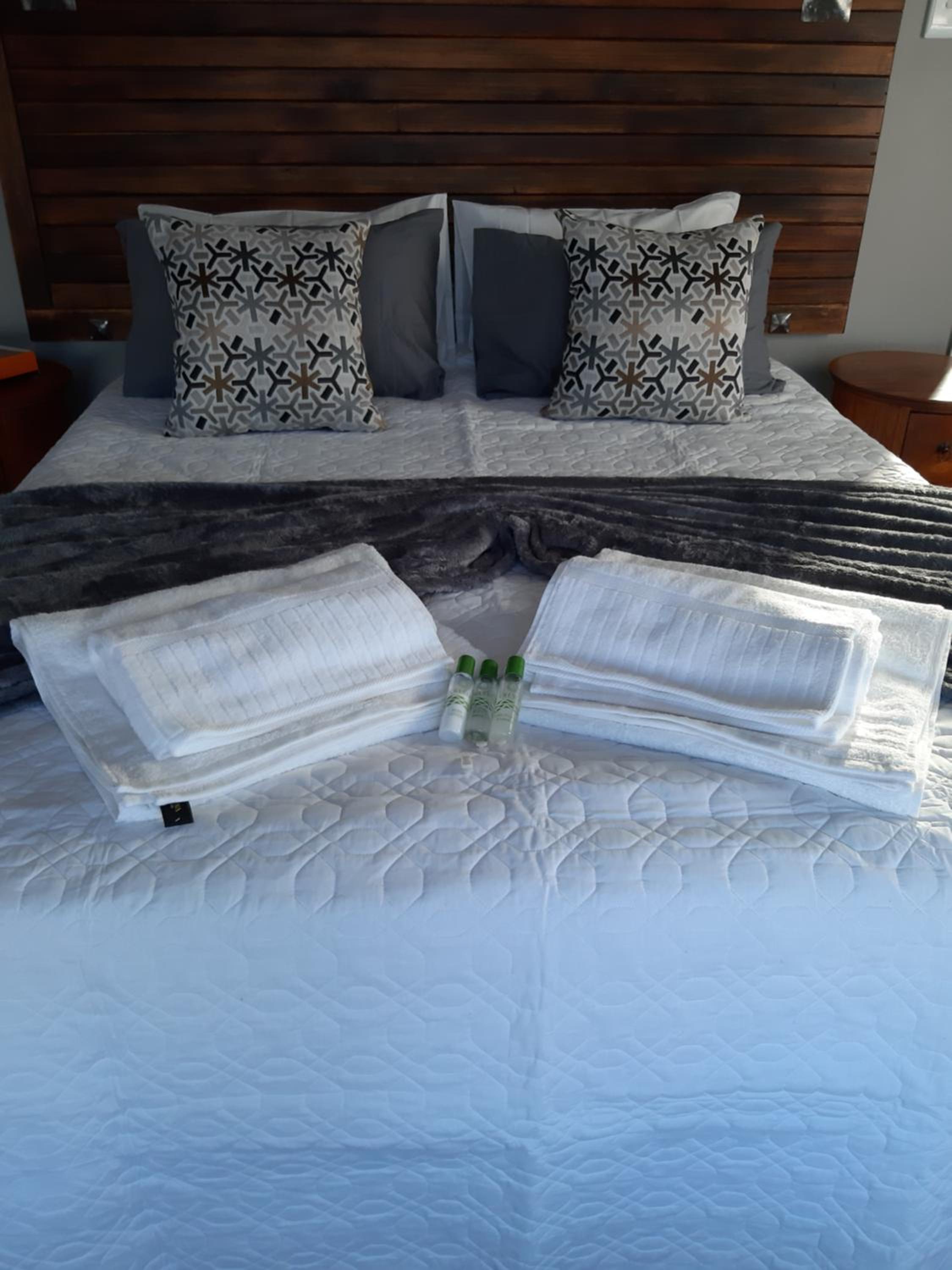 Queen Room photo 1