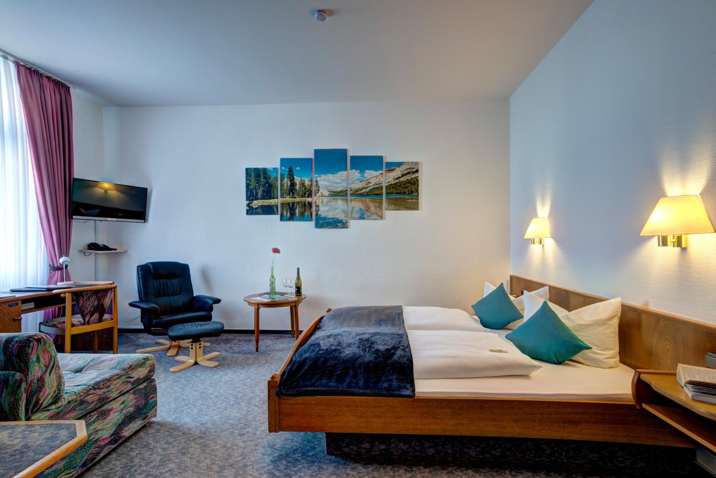 Standard Double Room - Photo 3
