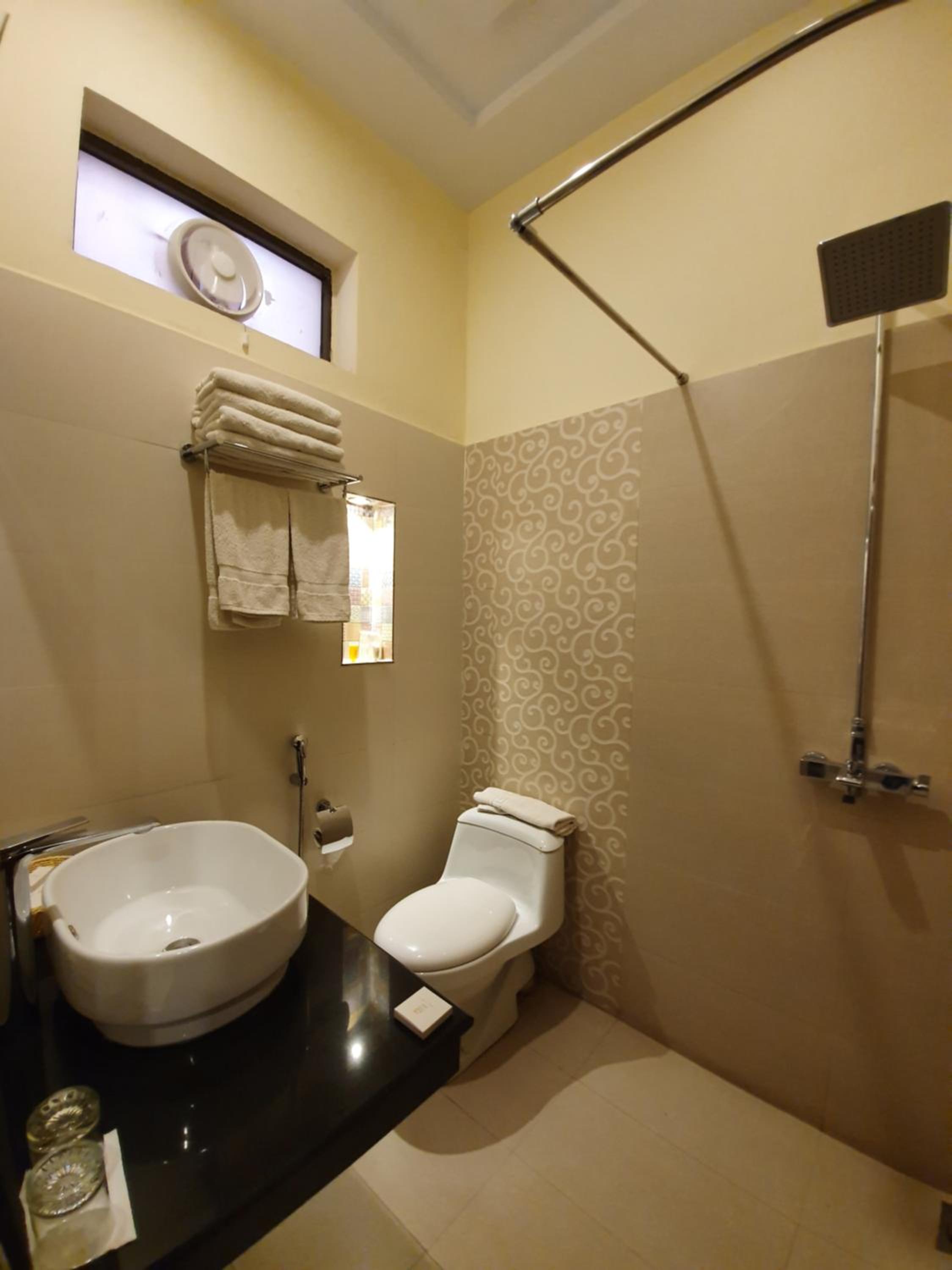 Single Room - Photo 3