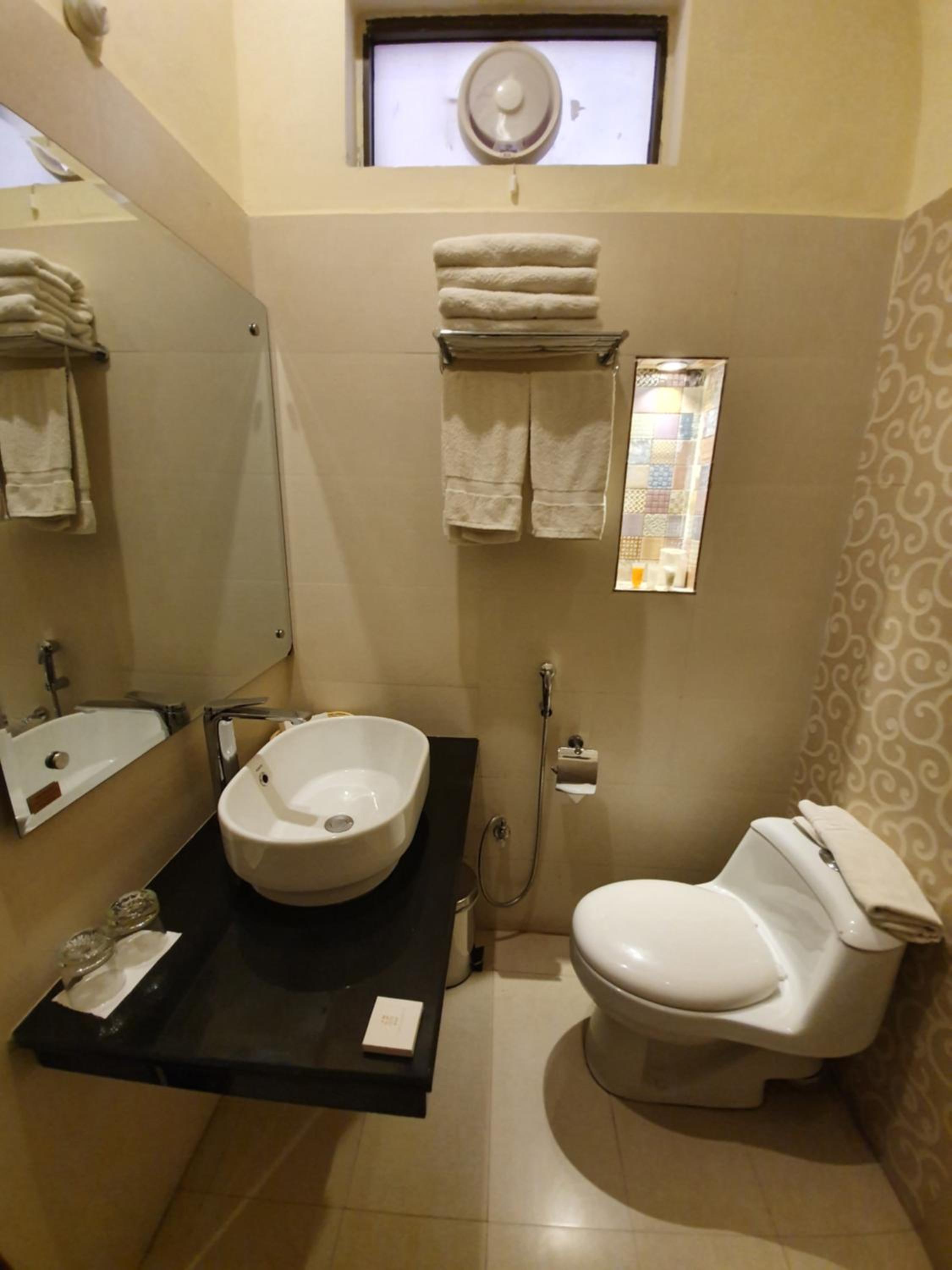 Single Room - Photo 2
