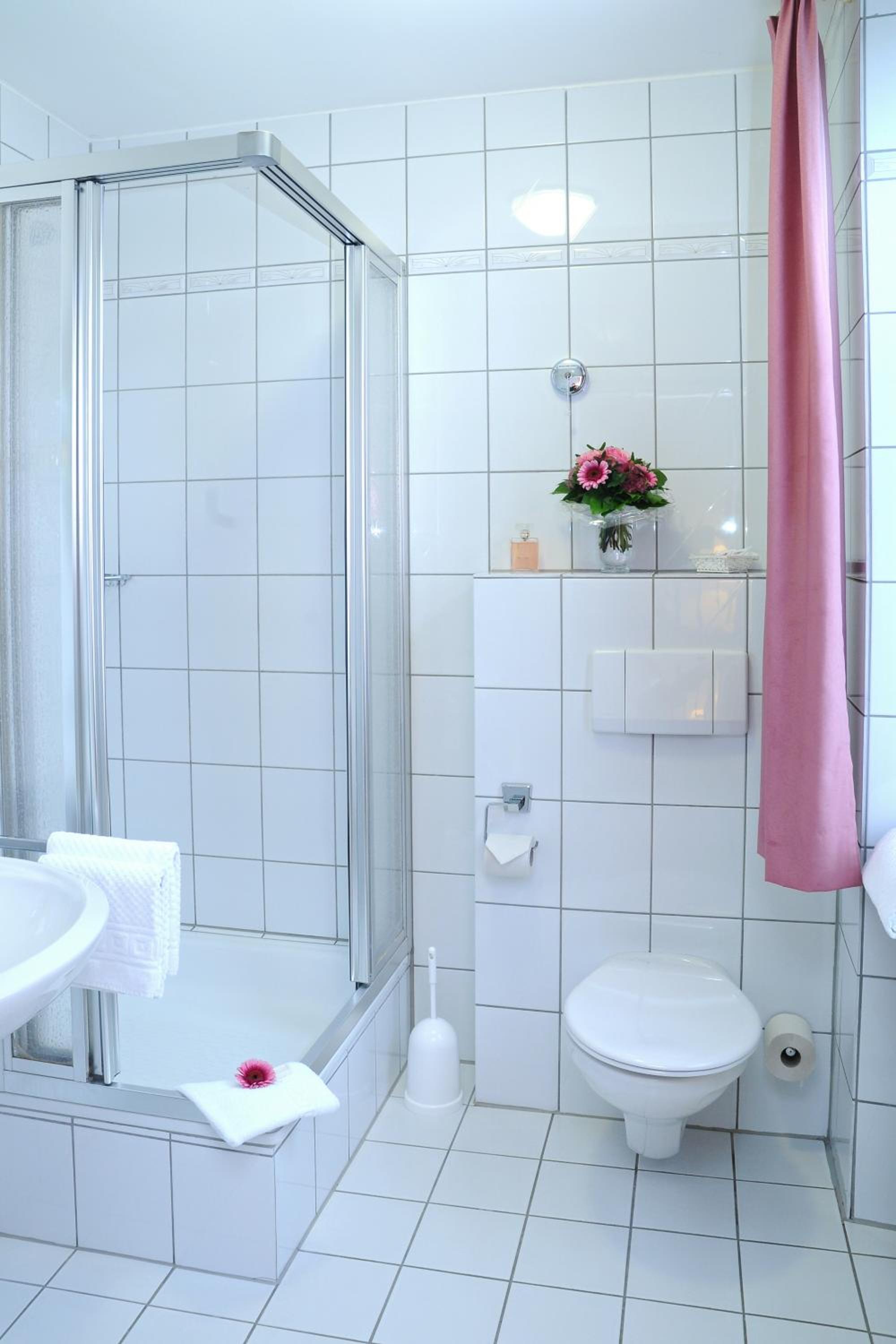 Standard Double Room - Photo 2