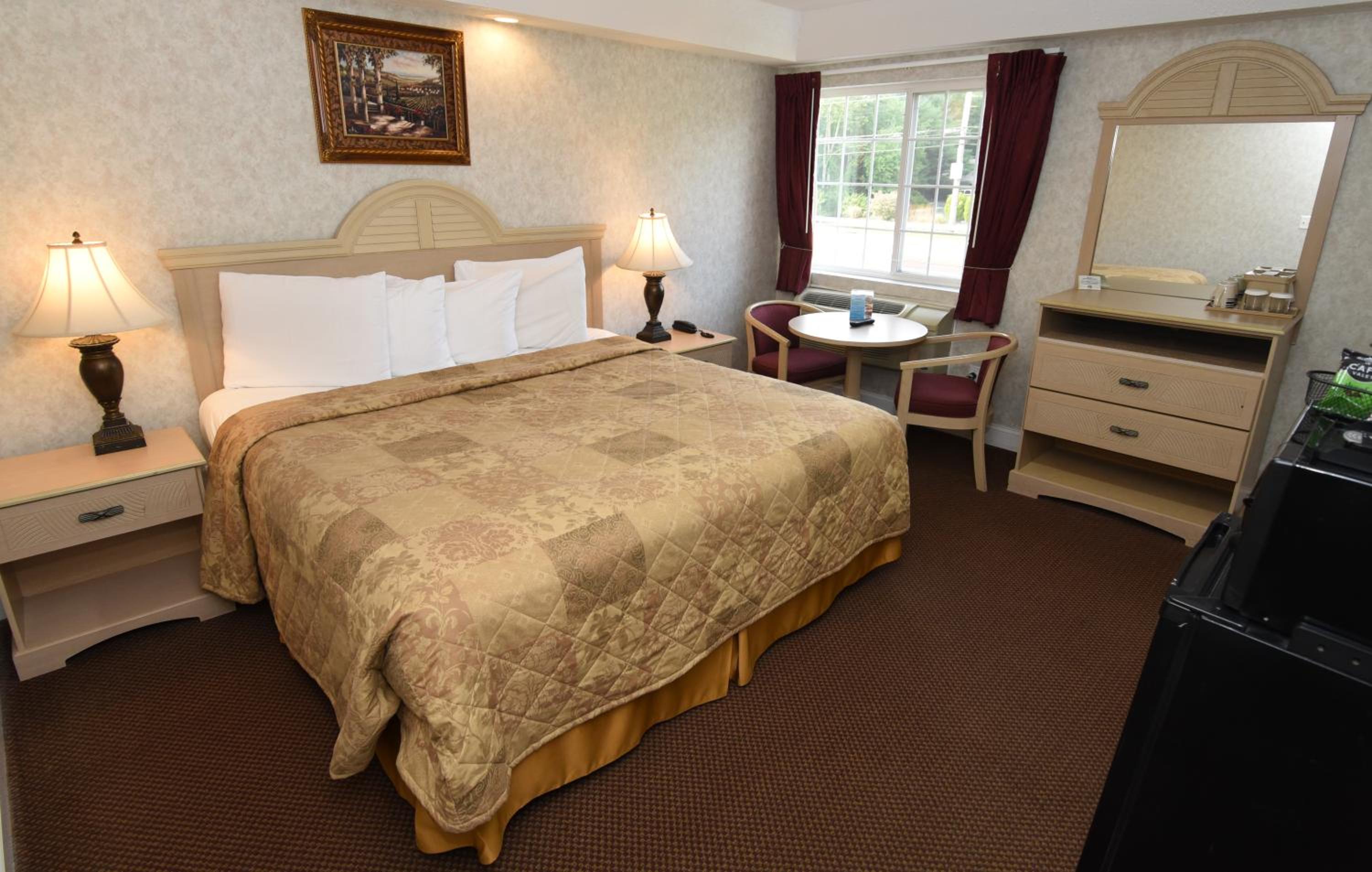 Deluxe One Queen Room Non Smoking - Photo 4
