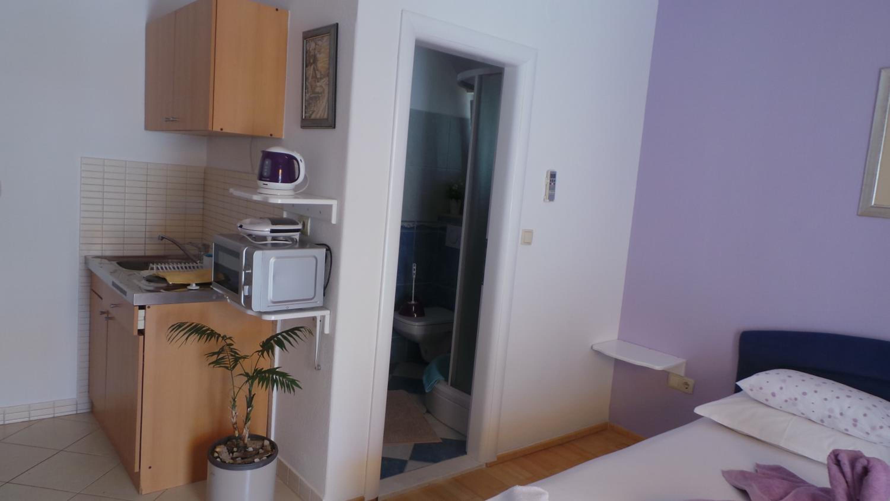 Studio with Balcony and Partial Sea View (2 Adults) Nr.5 - Photo 2