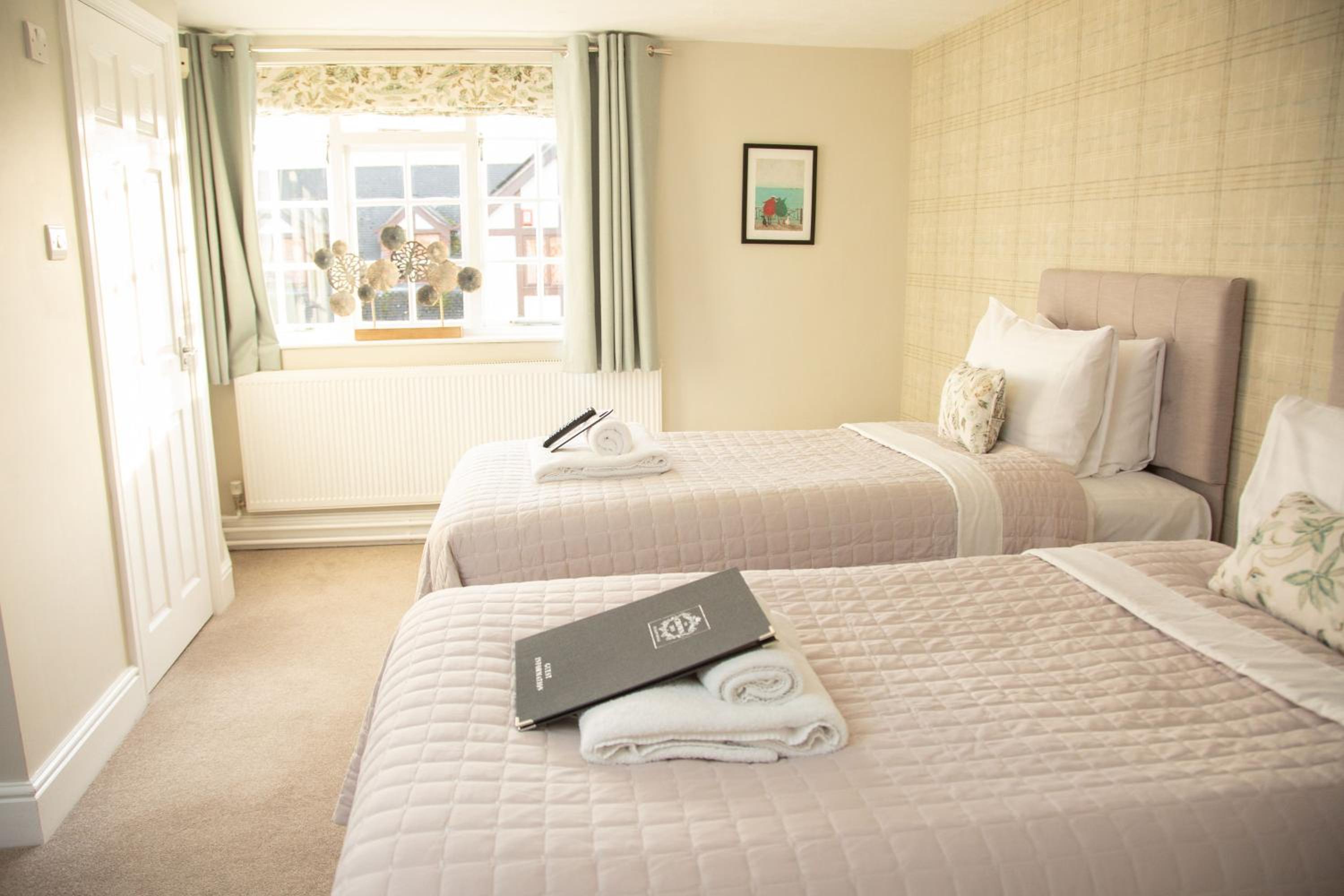 Superior Double or Twin Room photo 2