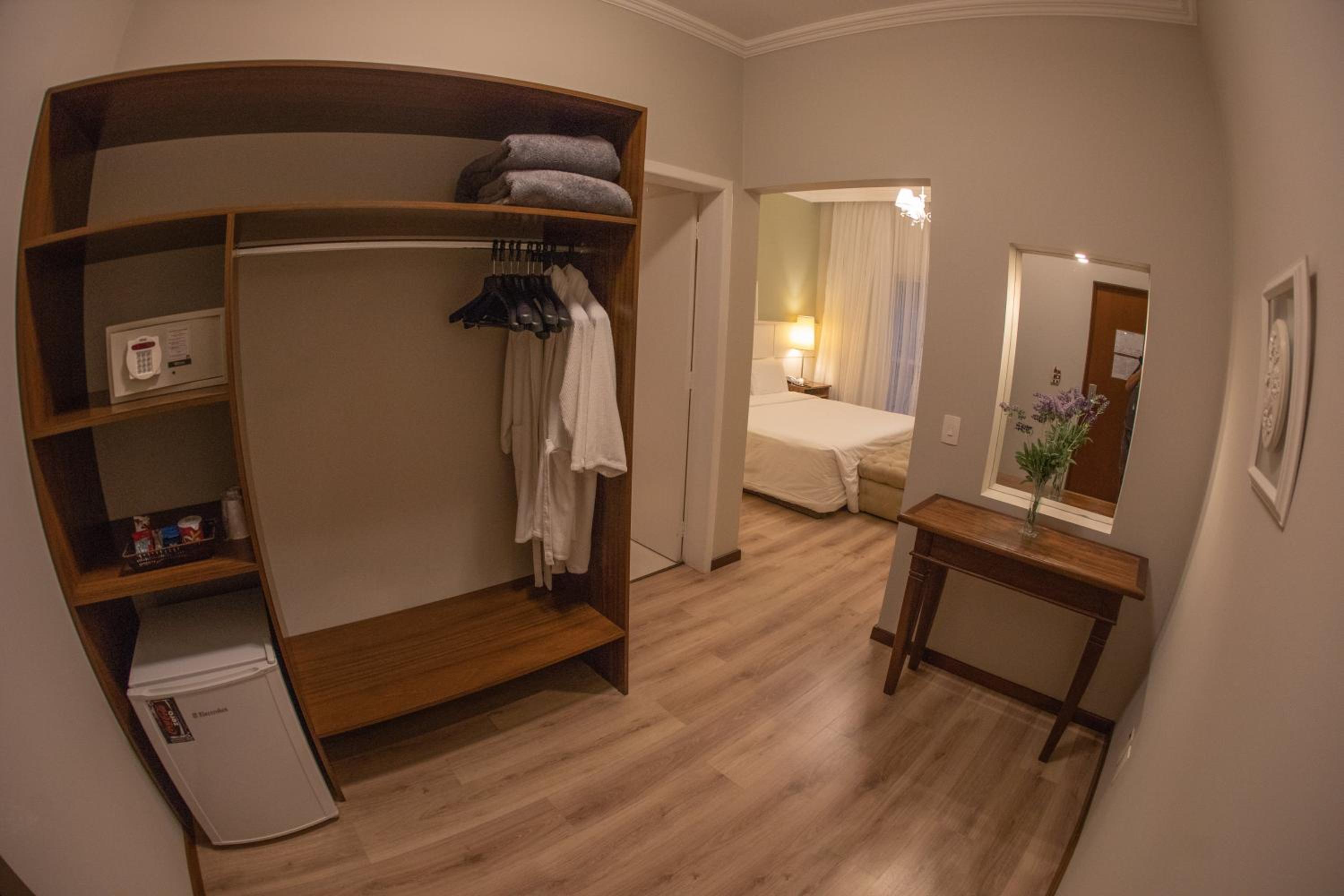 King Suite with Spa Bath