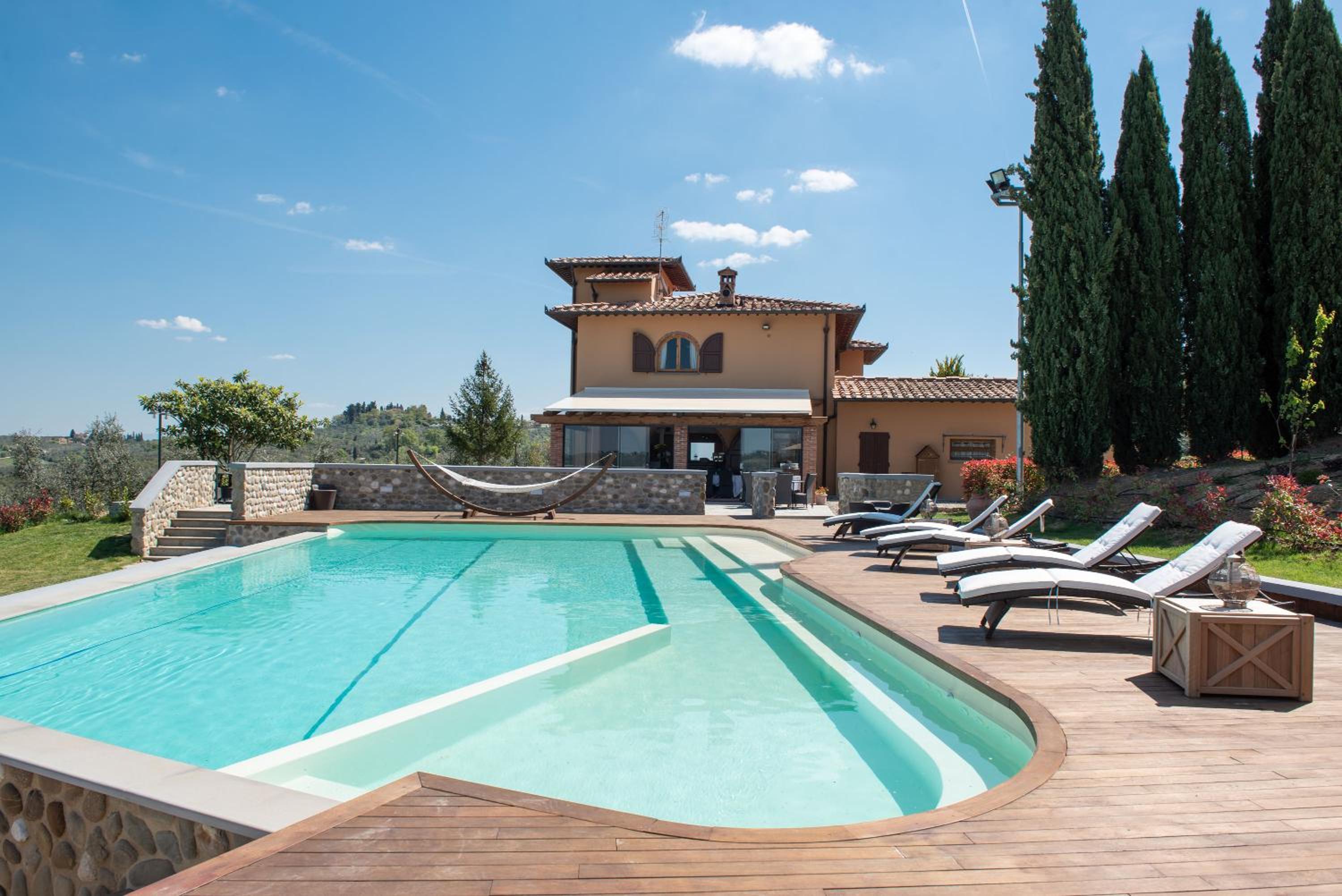Villa photo 3