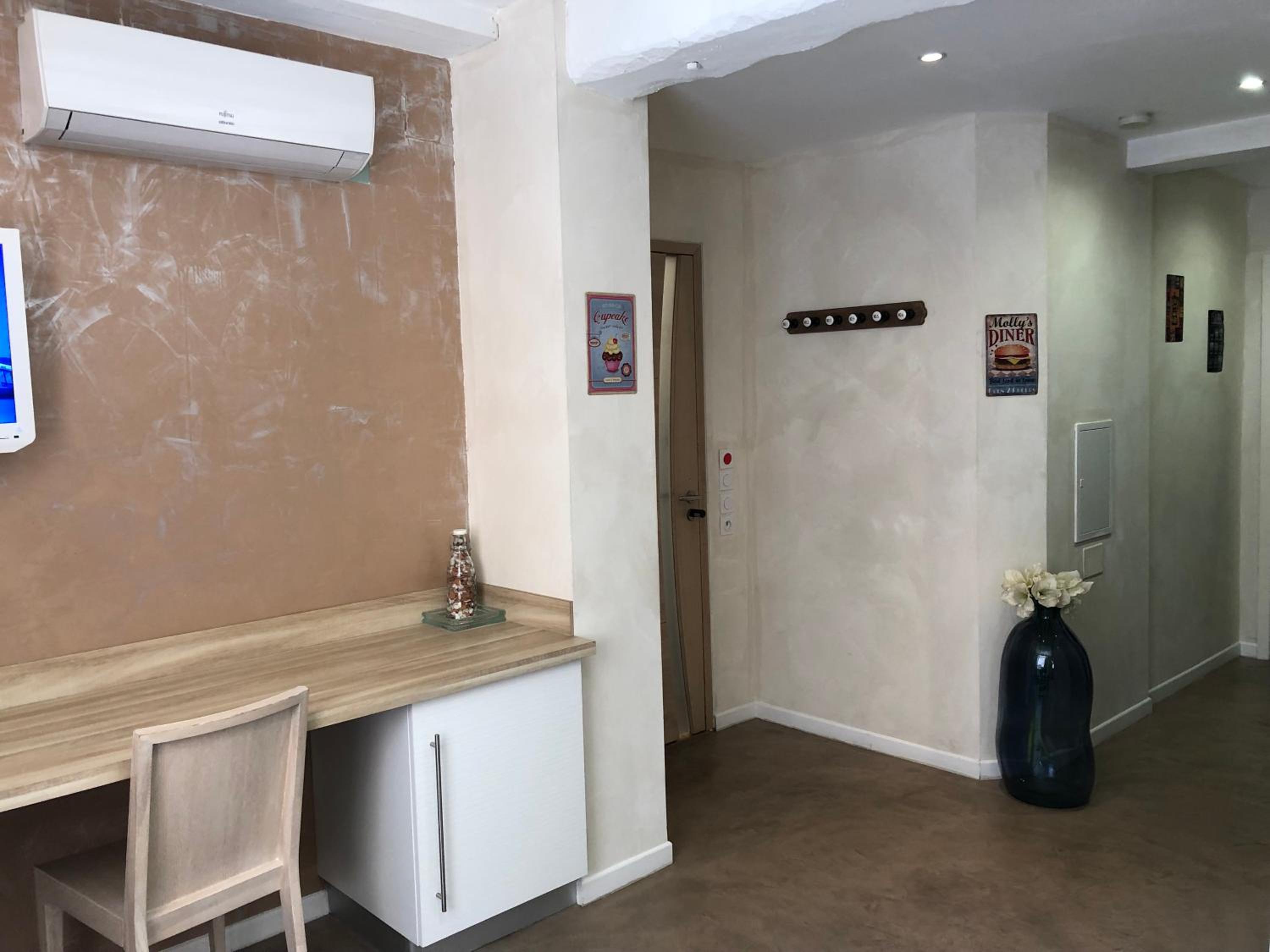 Apartment - Ground Floor photo 2