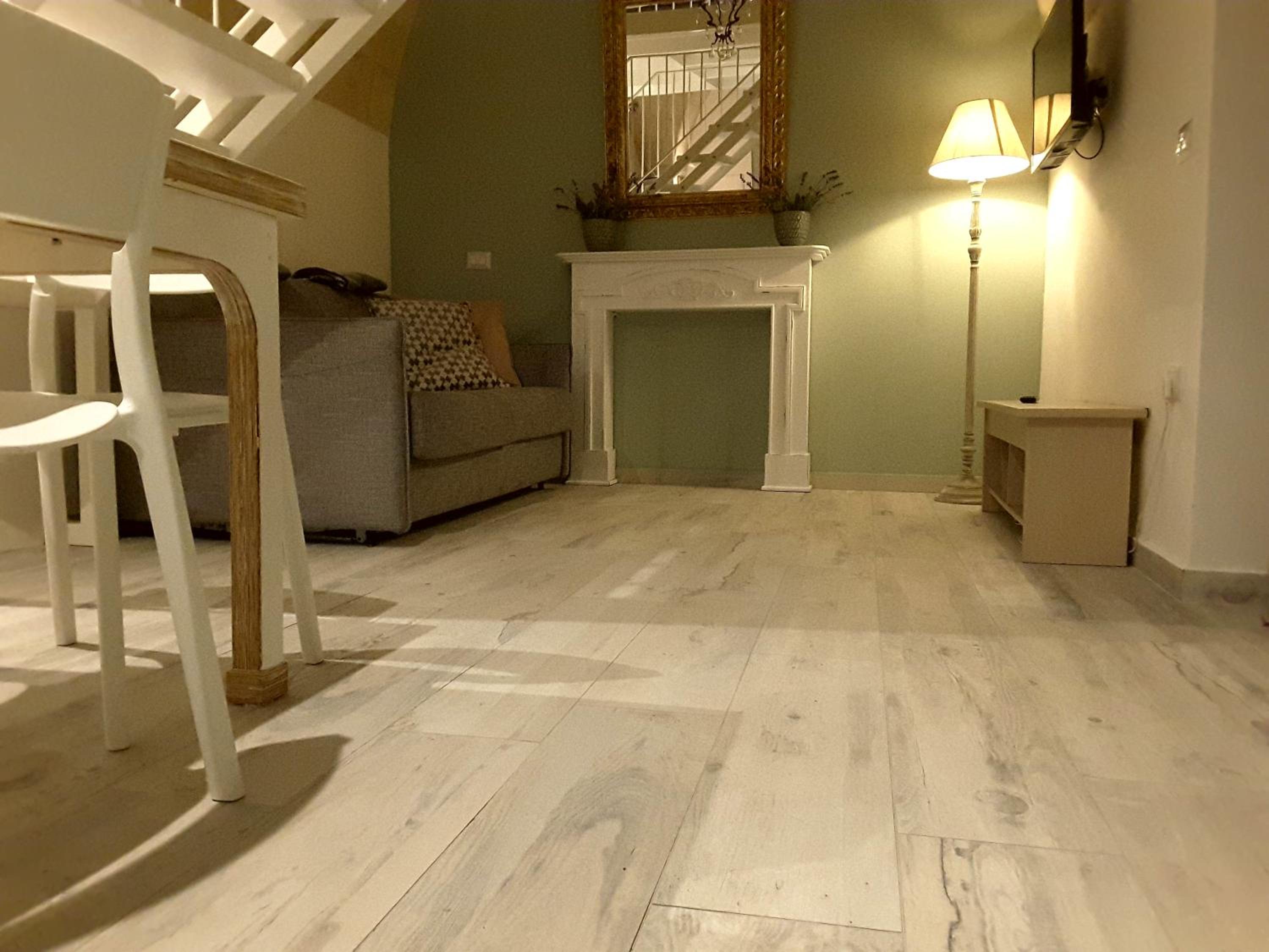 One-Bedroom Apartment - Photo 21