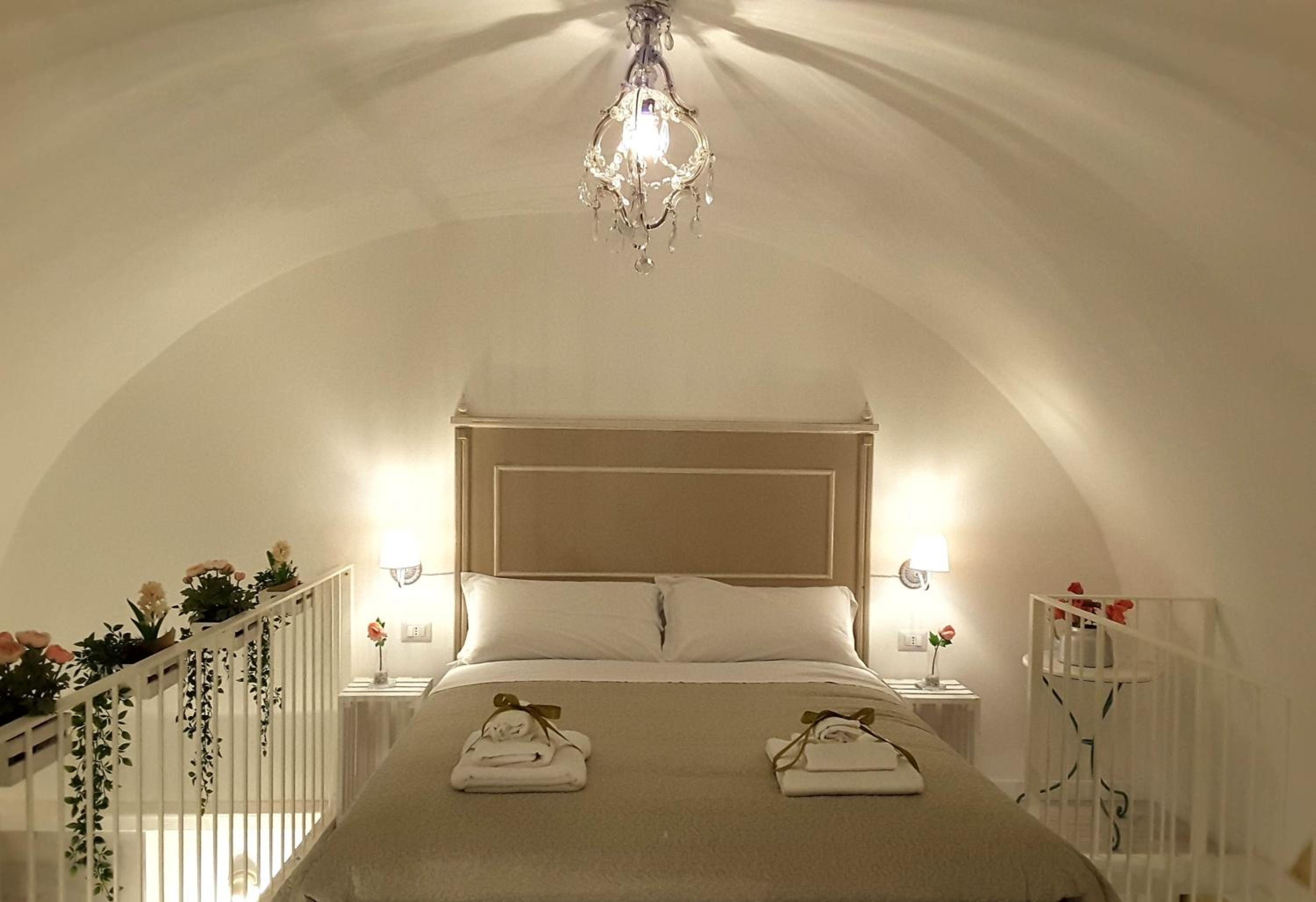 One-Bedroom Apartment - Photo 23
