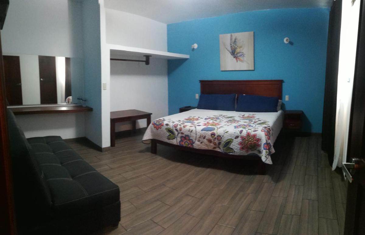 Deluxe Room (2 Adults + 1 Child) photo 2
