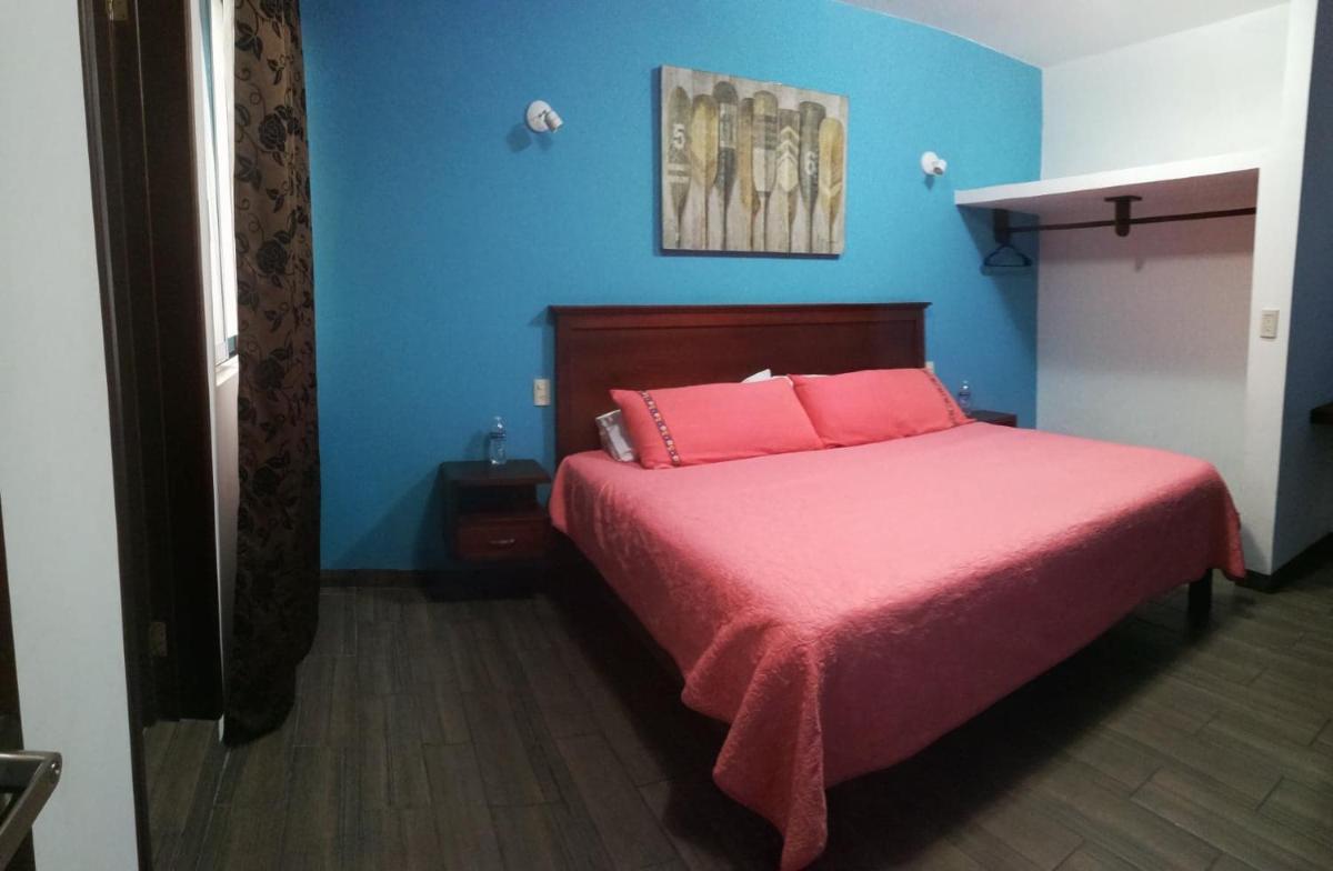 Deluxe Room (2 Adults + 1 Child) photo 1