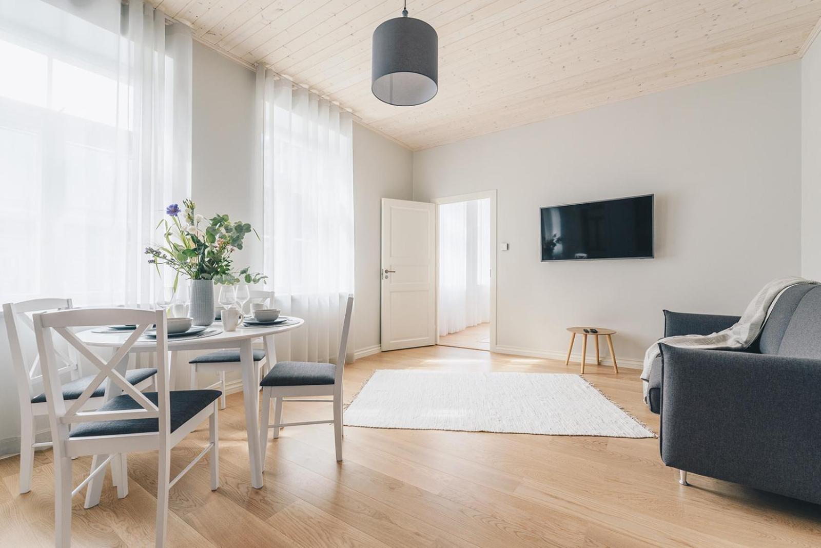 Deluxe Apartment 2