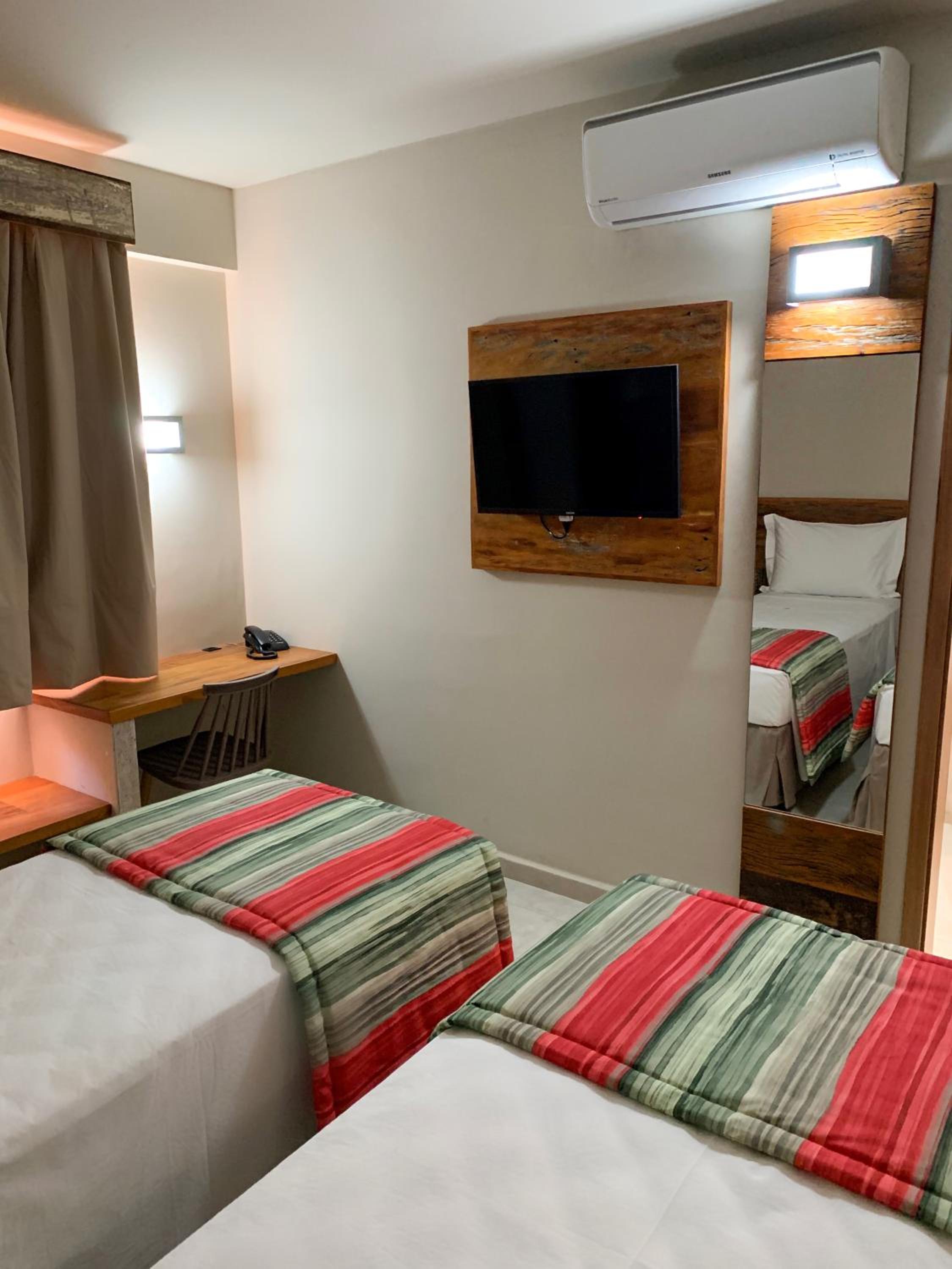 Standard Twin Room - Photo 1