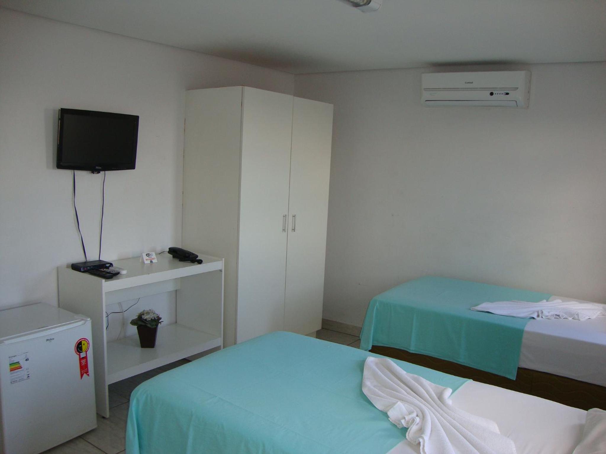 Twin Room with Air-Conditioning