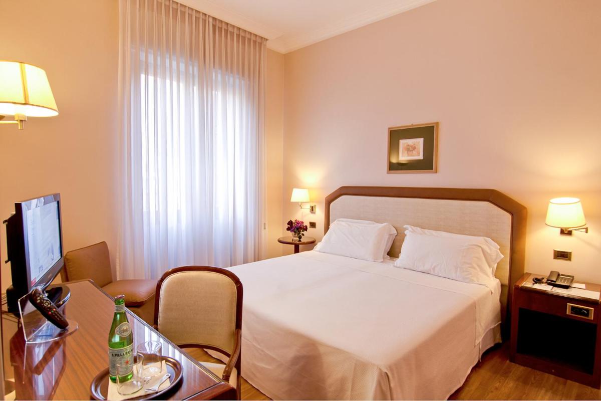 Double Room photo 3