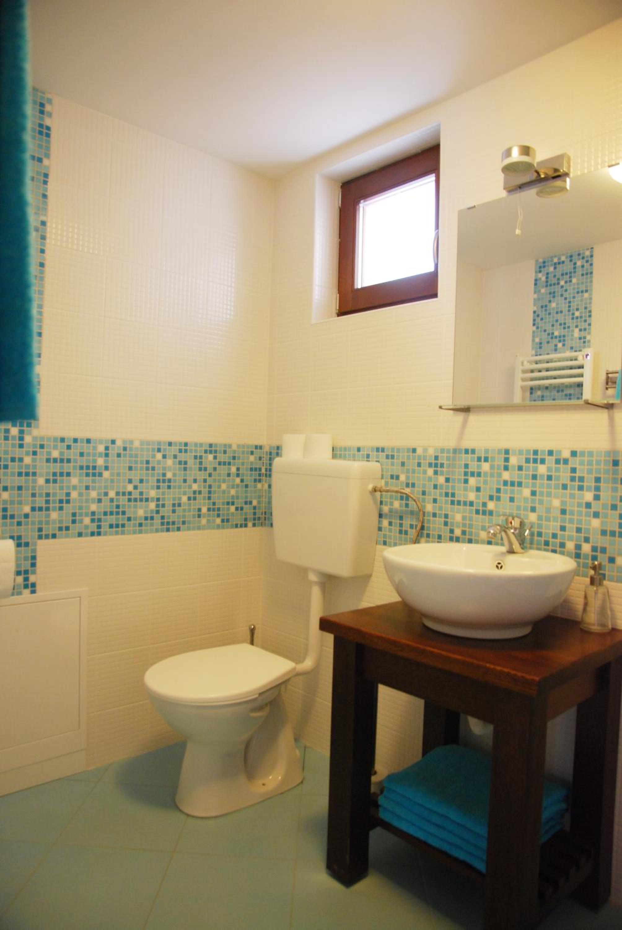 Bungalow (4 Adults) - Photo 10