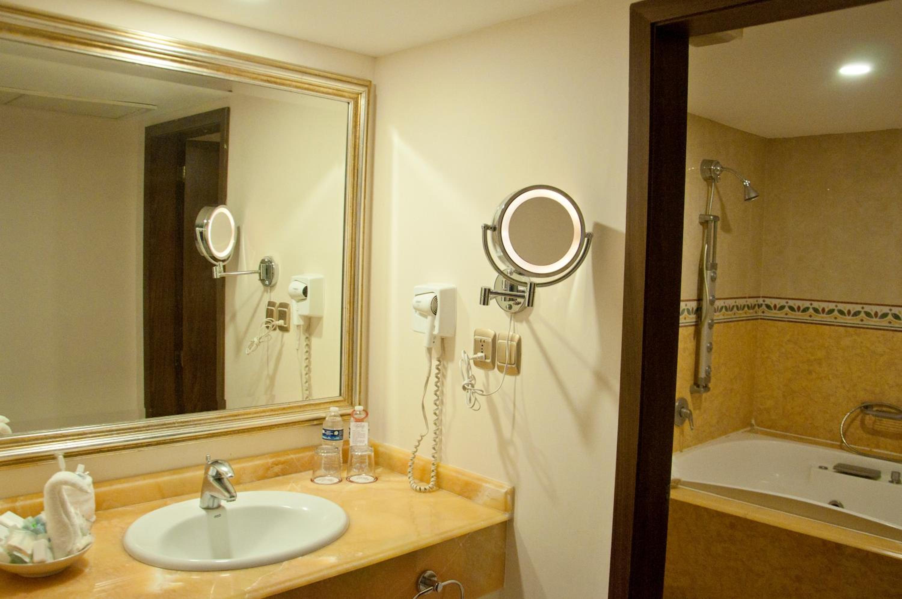 Master Suite - Photo 11