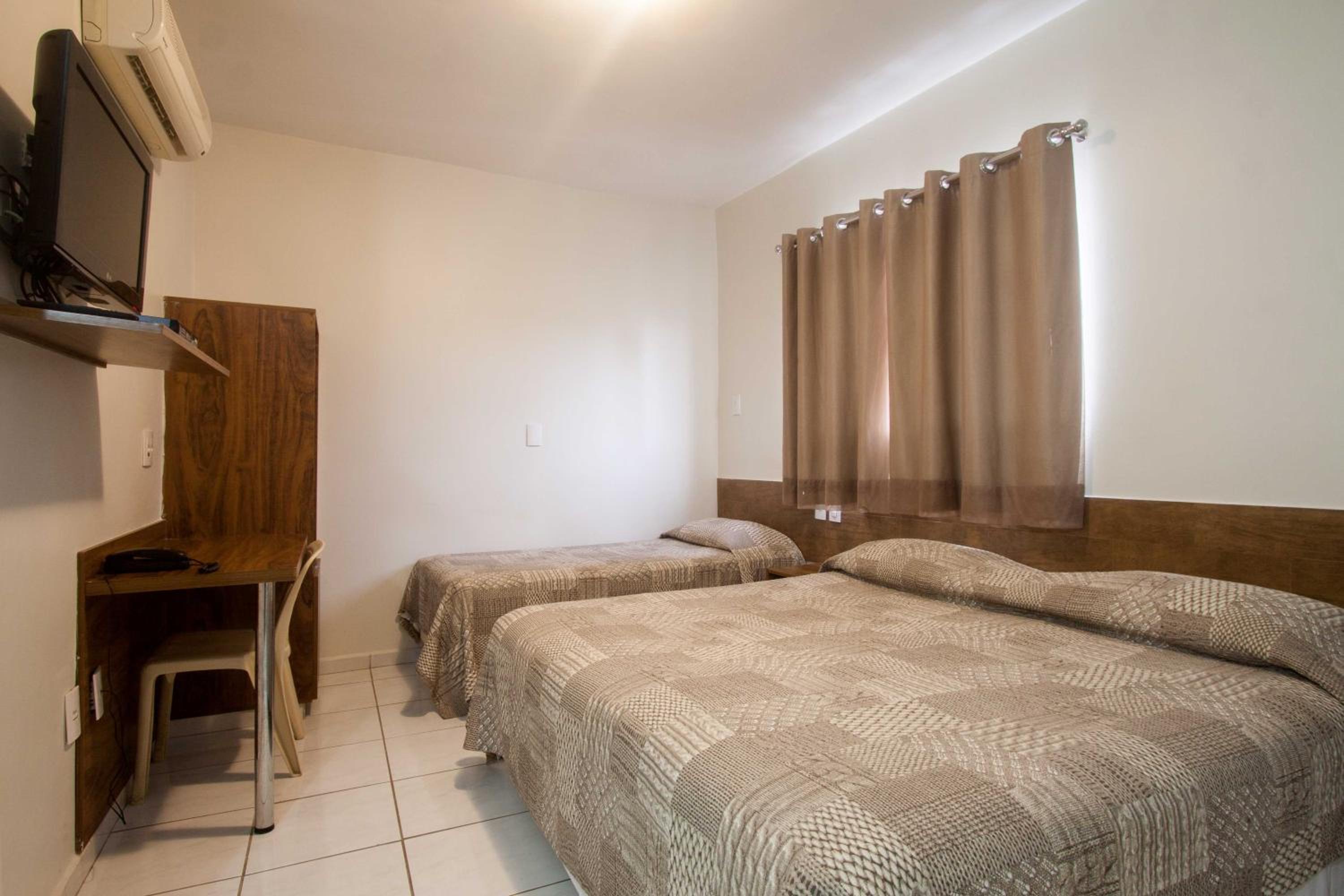 Deluxe Triple Room photo 2