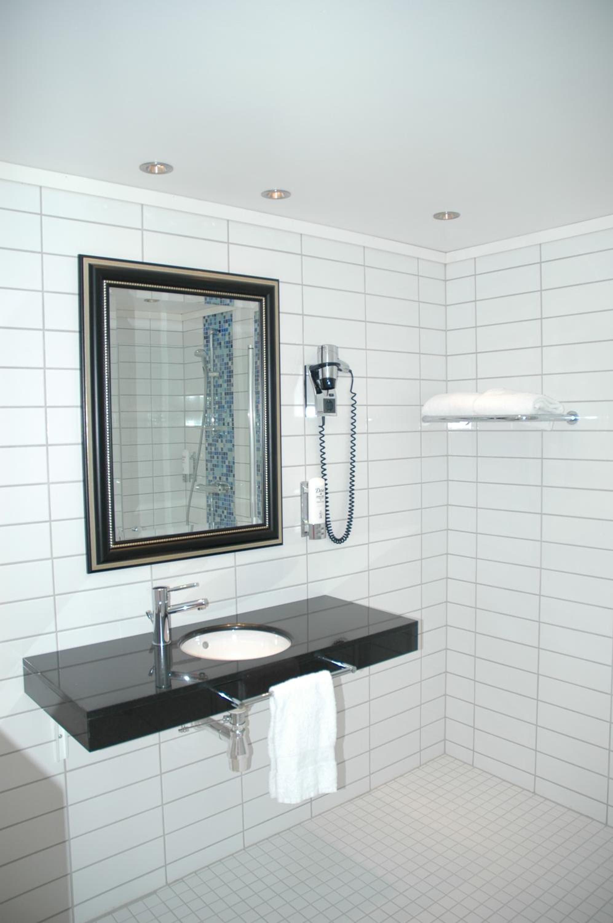 Standard Double Room - Photo 2