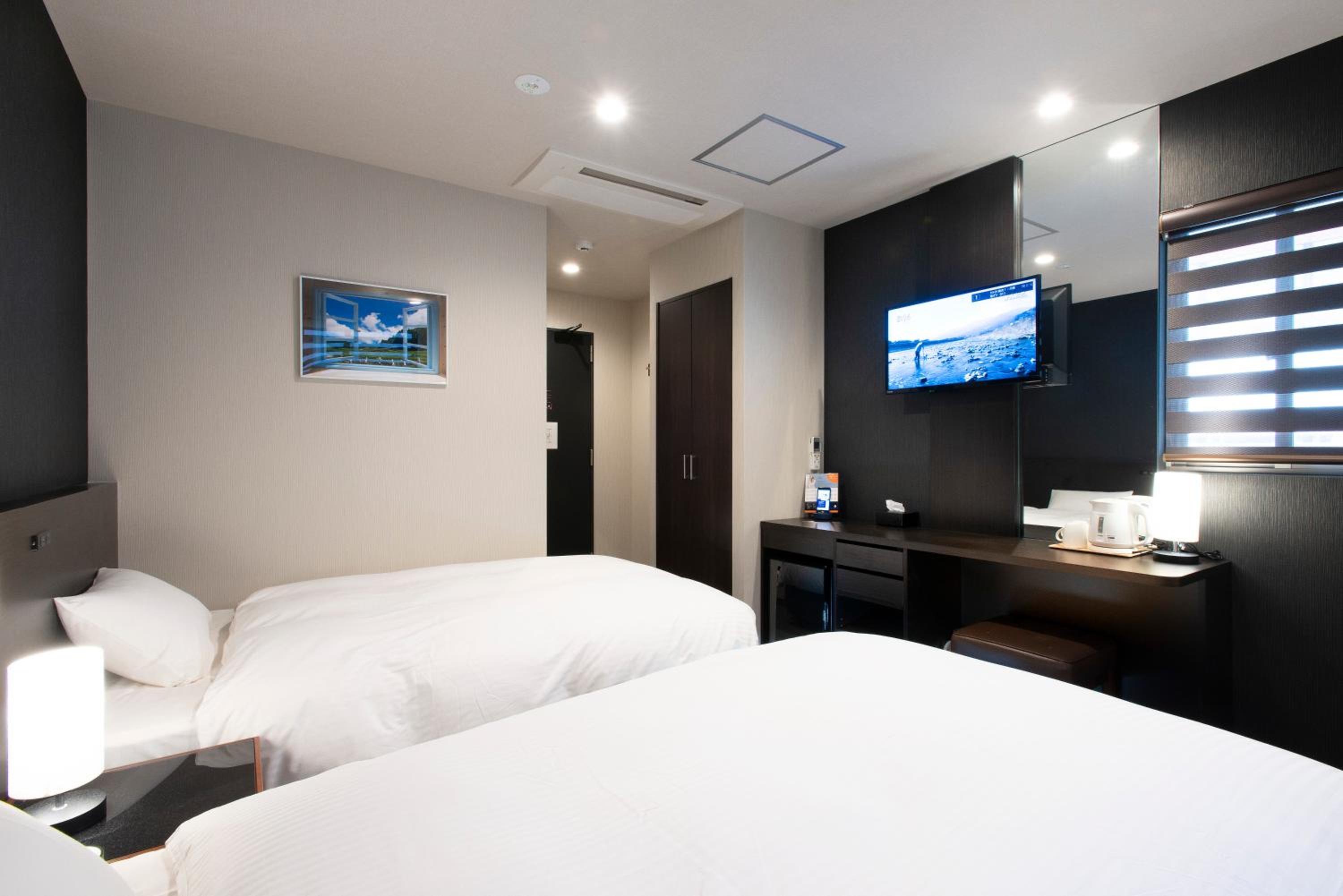 Standard Twin Room - Eco Plan (No Daily Cleaning) photo 2