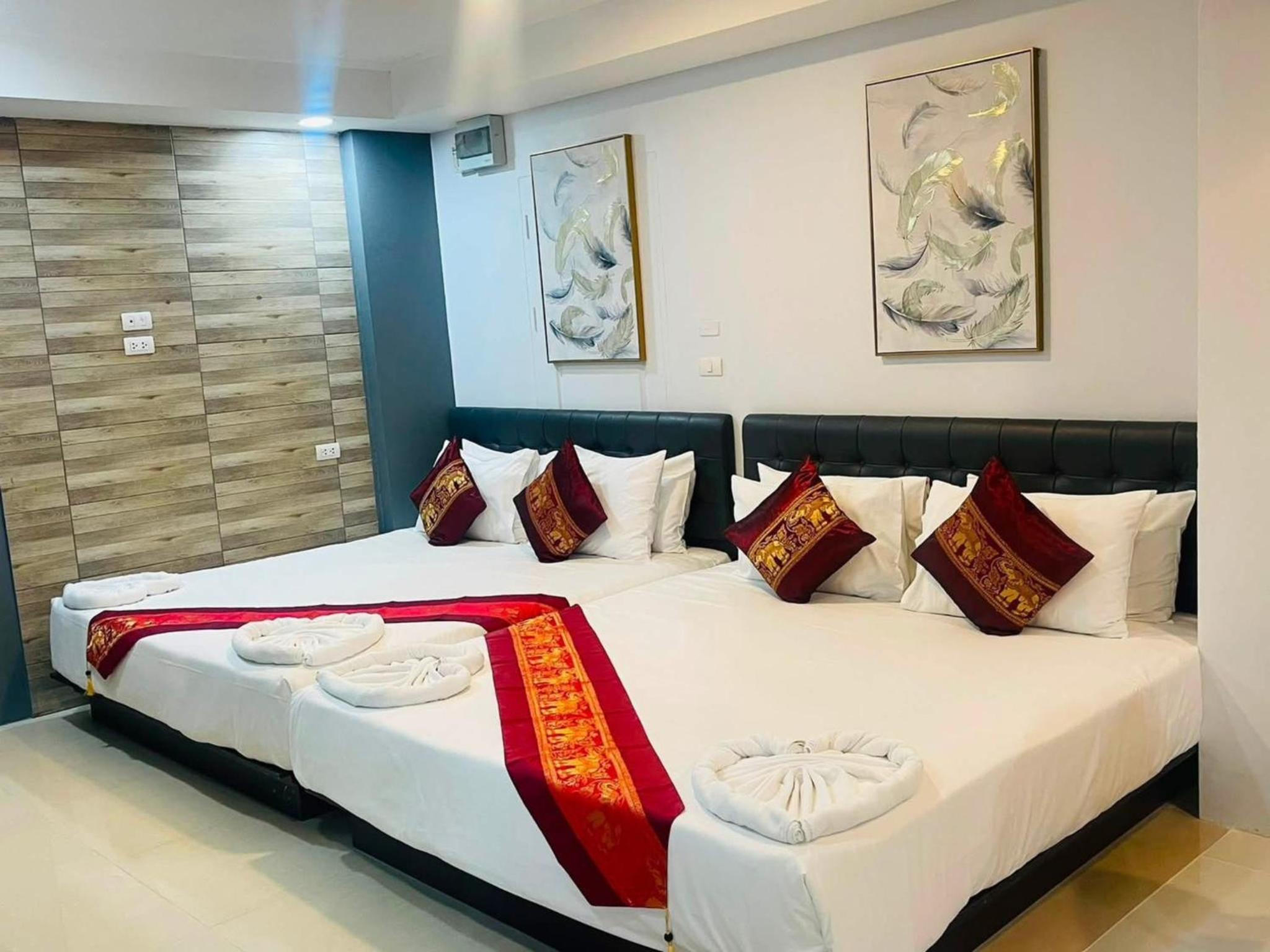 Deluxe Queen Room with Two Queen Beds