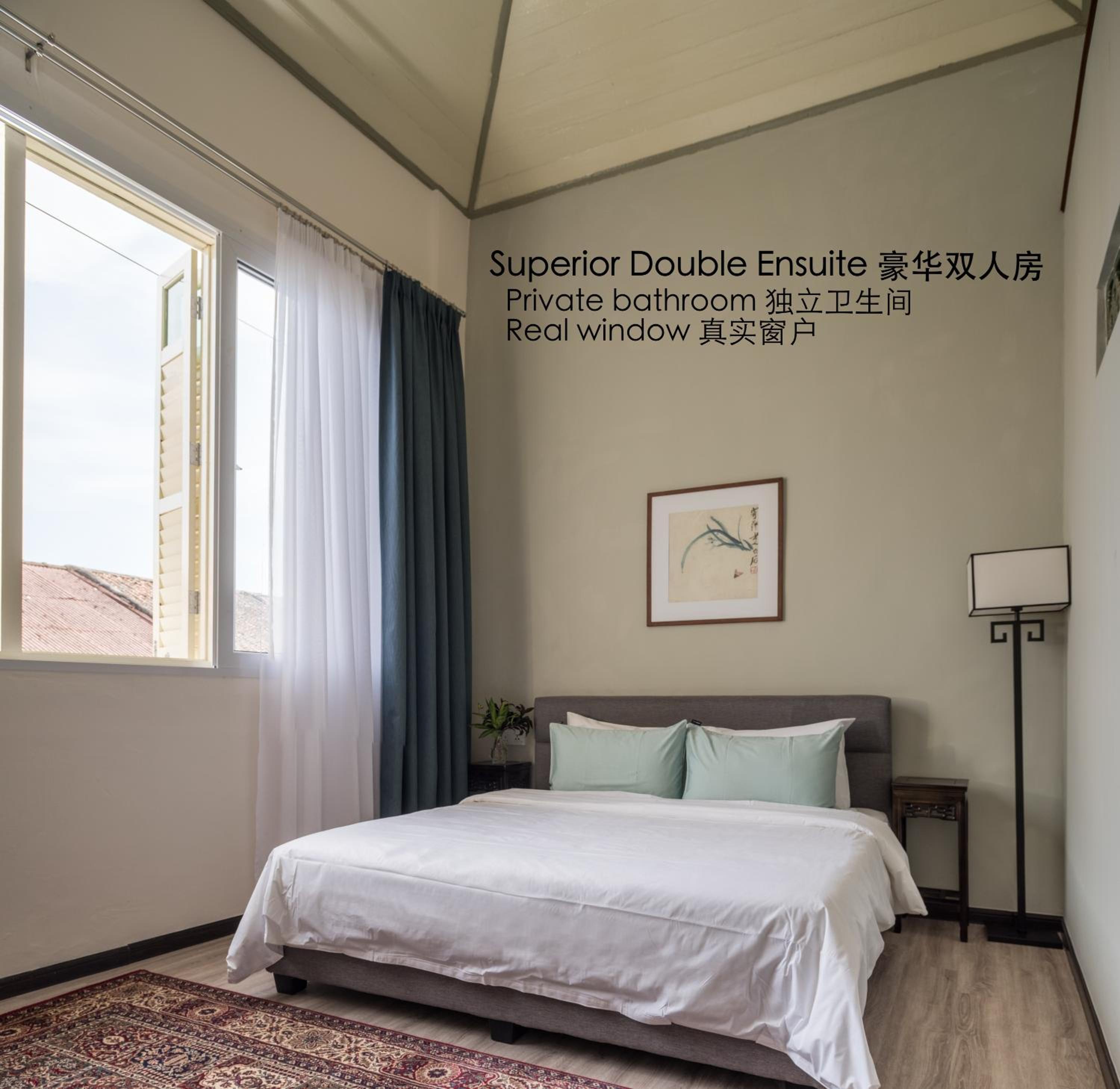 Deluxe Triple with En-suite