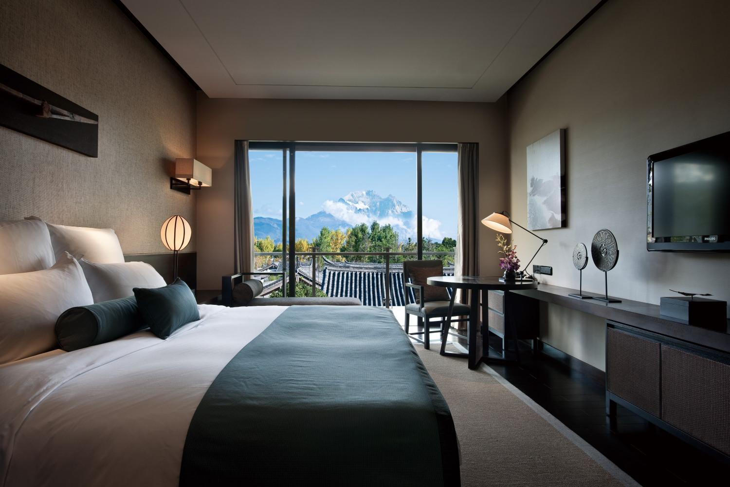 Deluxe King Room - Photo 2