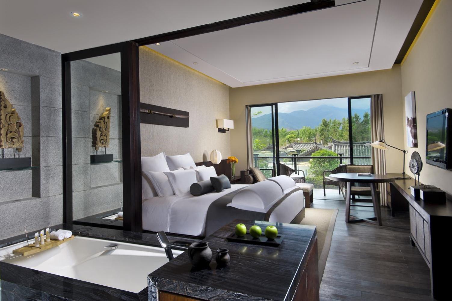 King Room with Mountain View photo 1