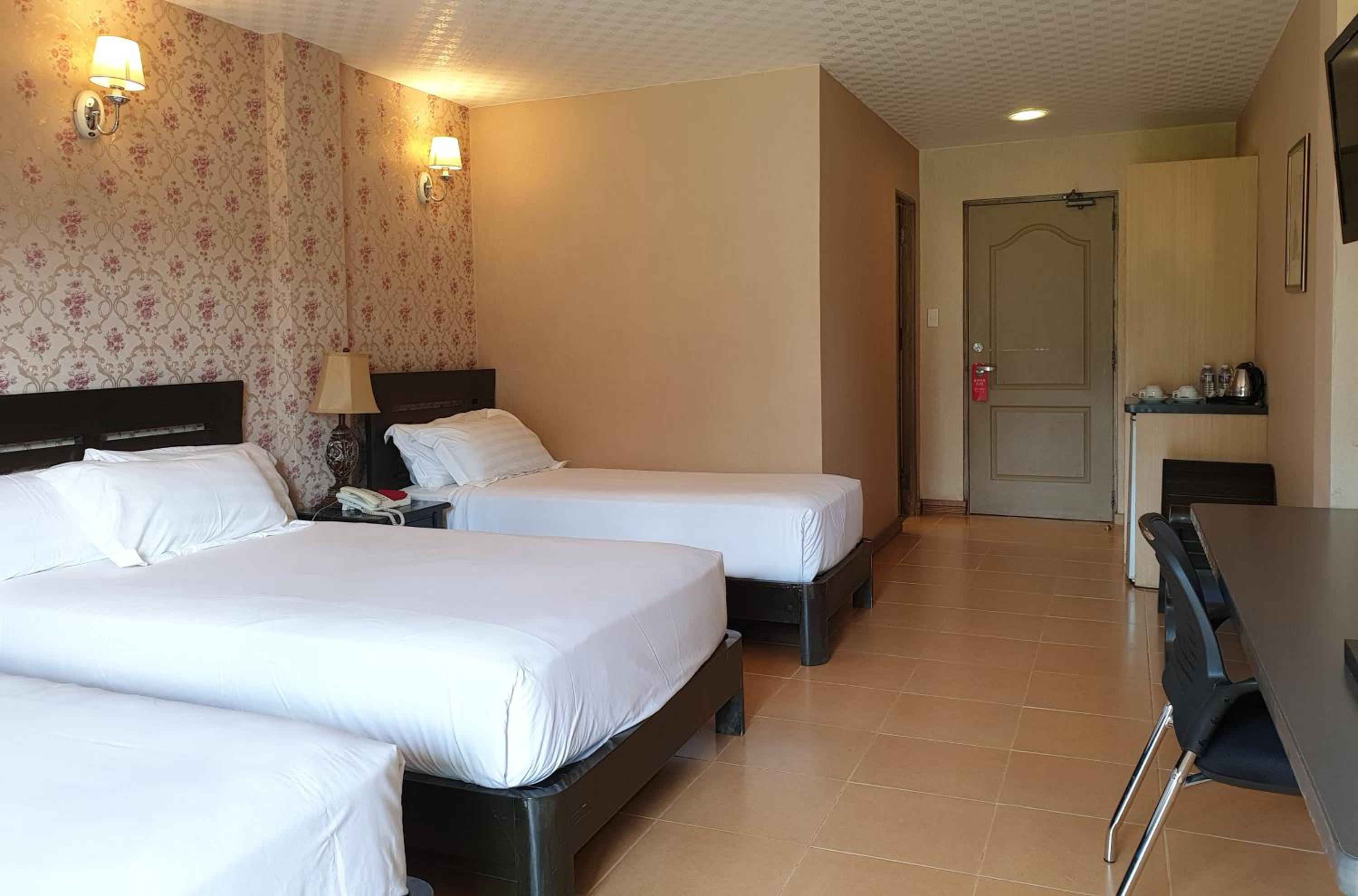Quadruple Room with Garden View photo 2