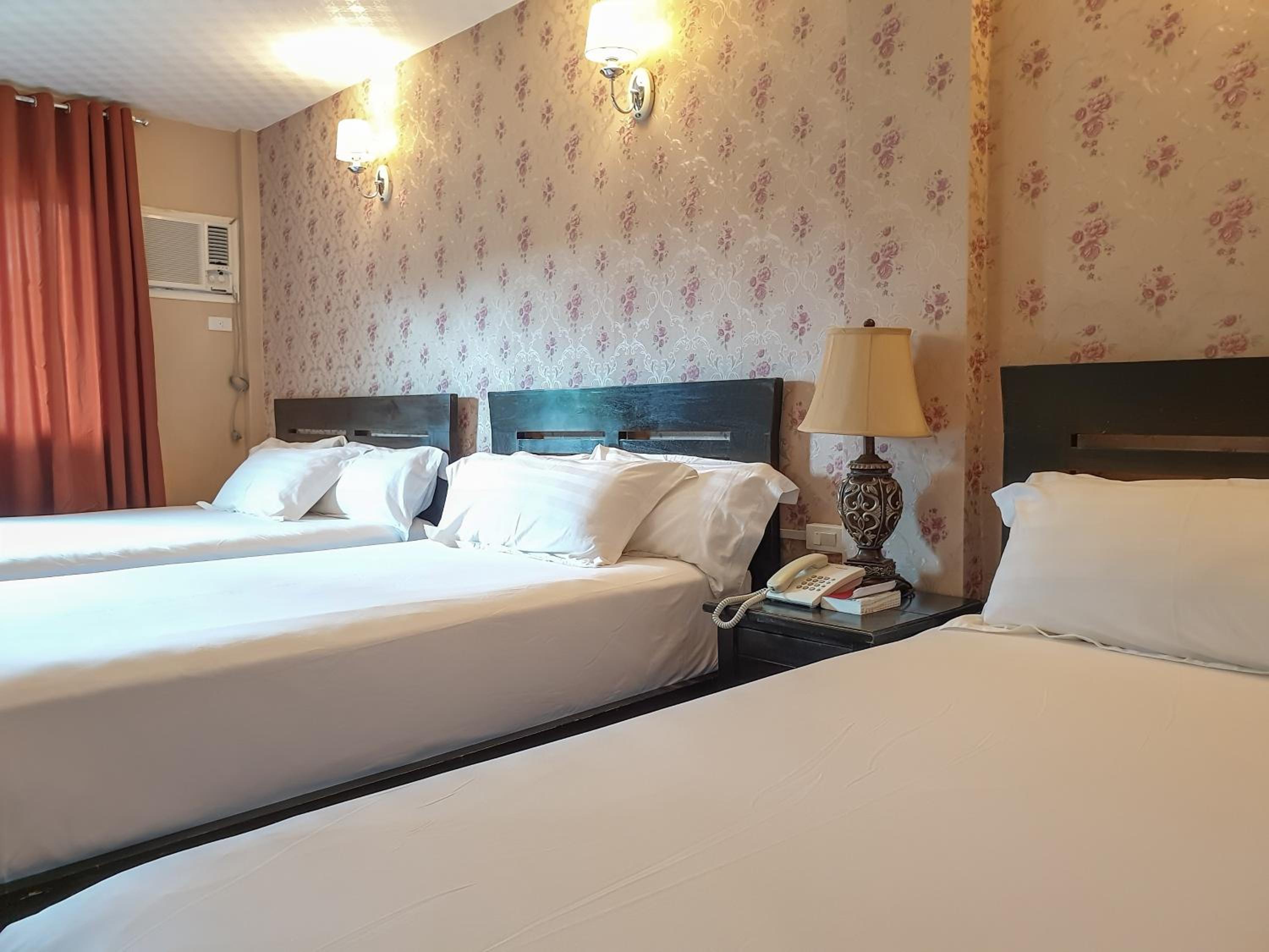 Quadruple Room with Garden View photo 3
