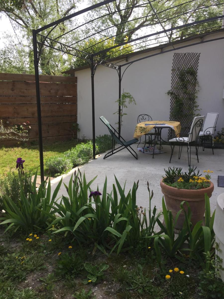 Apartment with Garden View photo 2