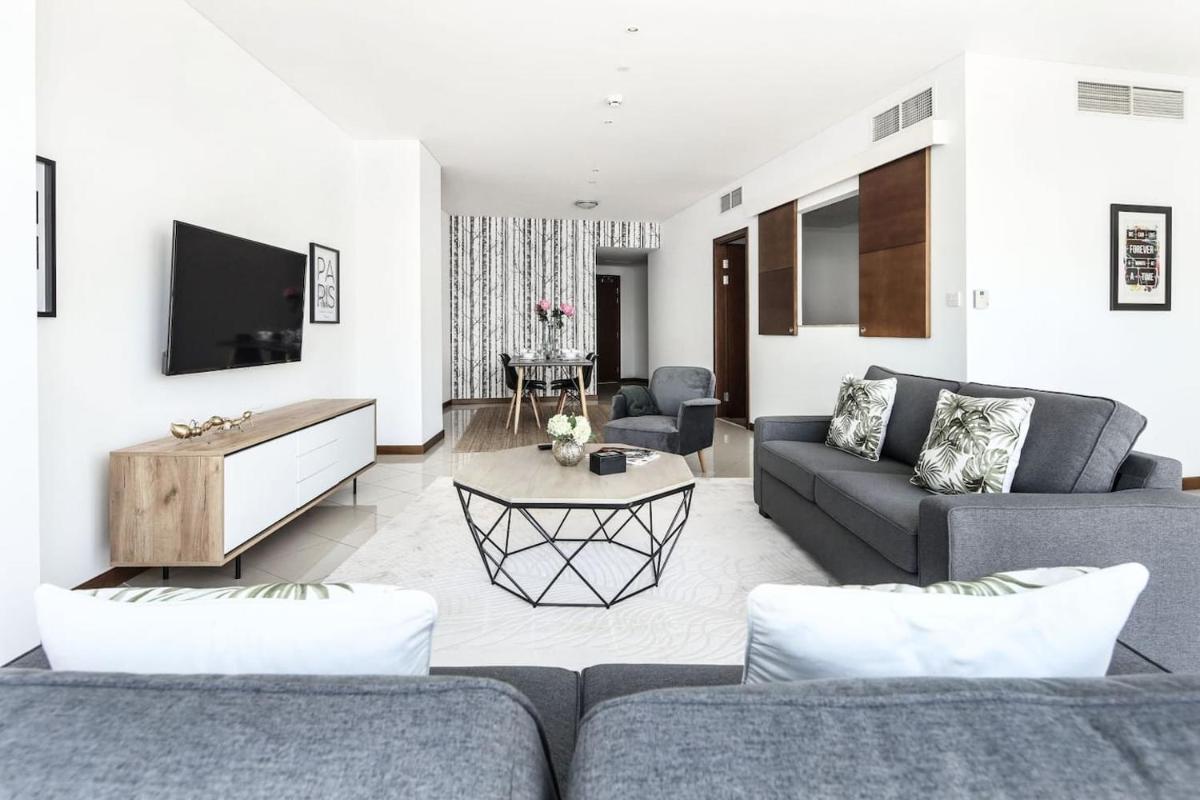 Apartment photo 2