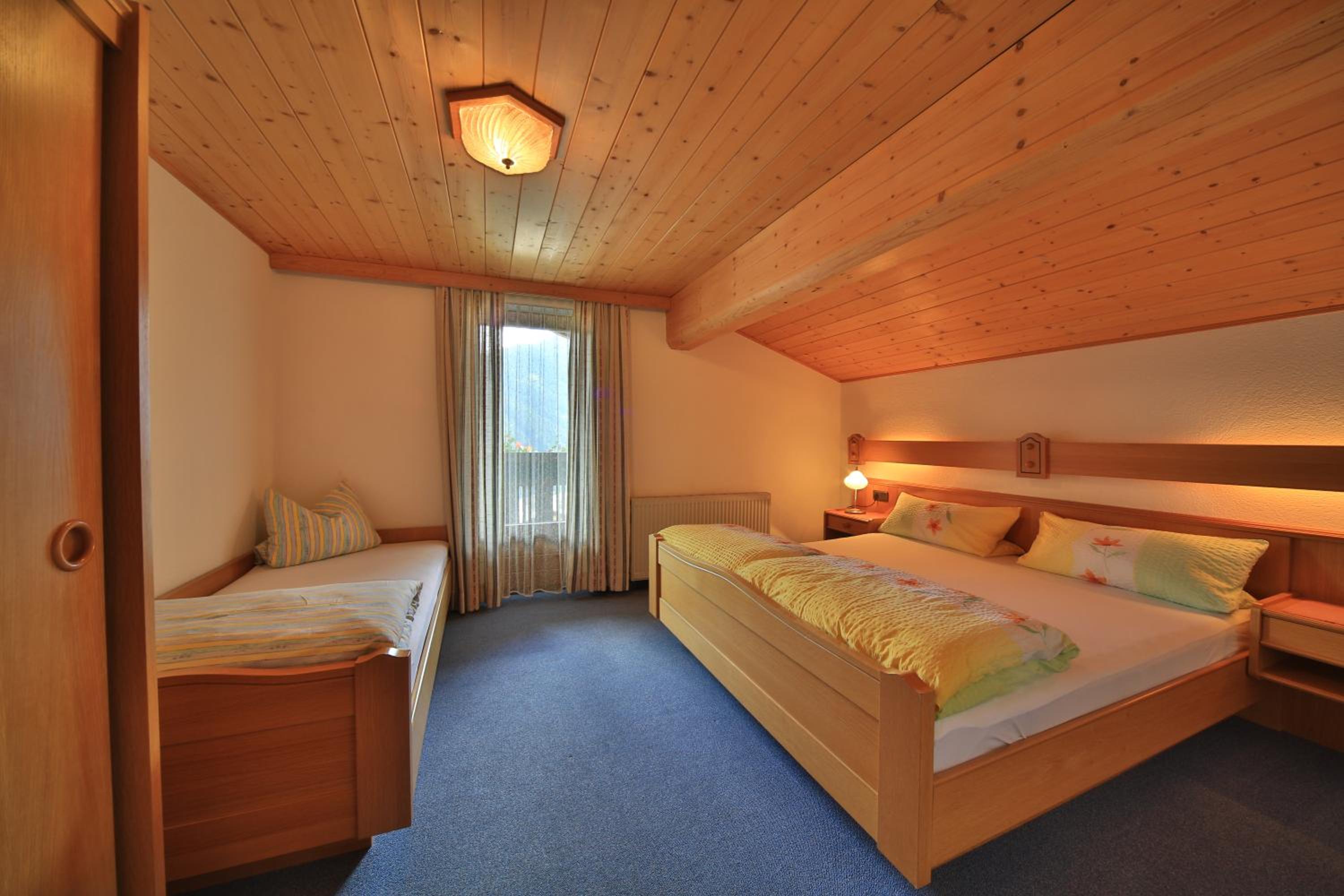 One-Bedroom Apartment with Balcony photo 2