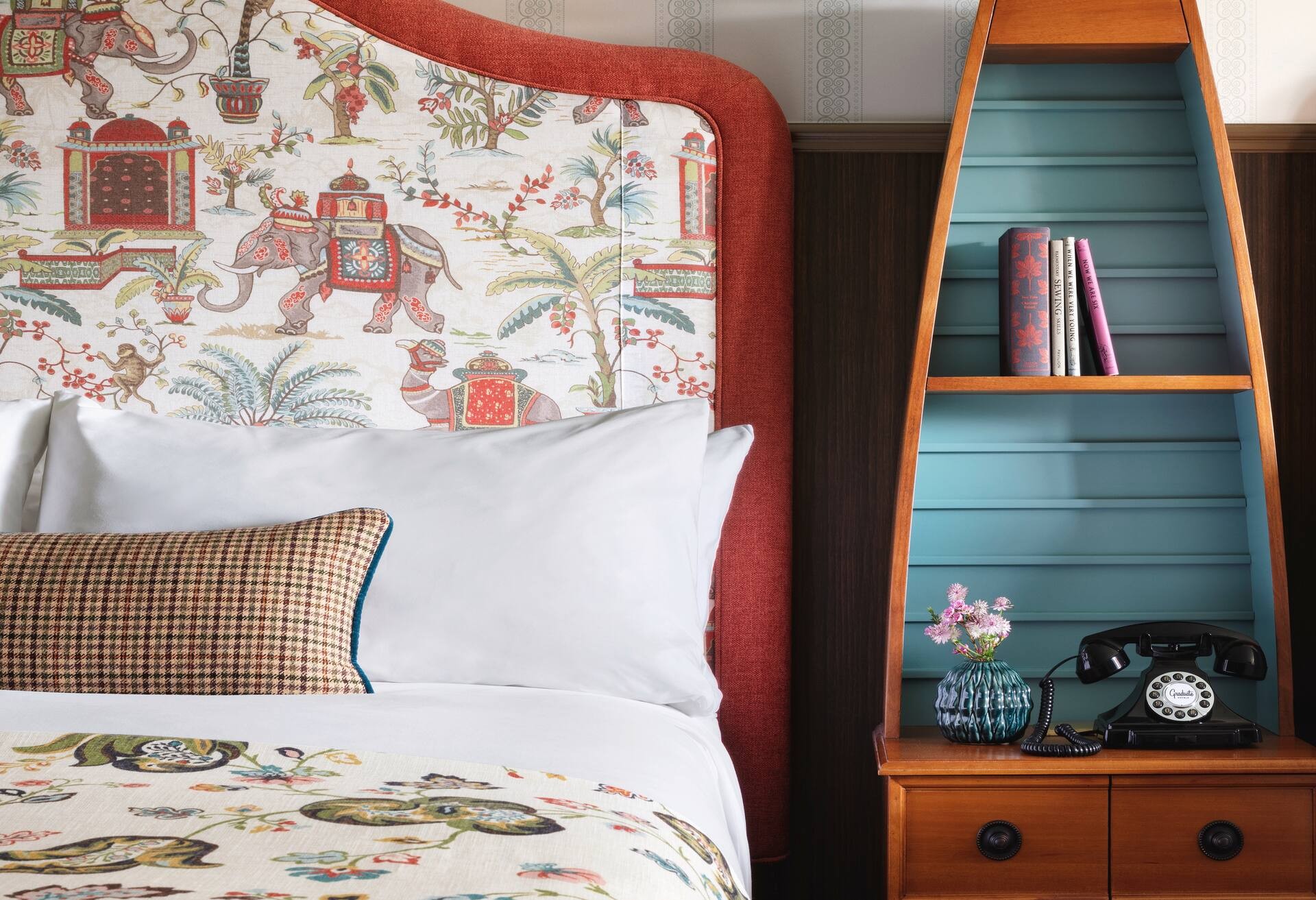 King Graduate Room photo 3