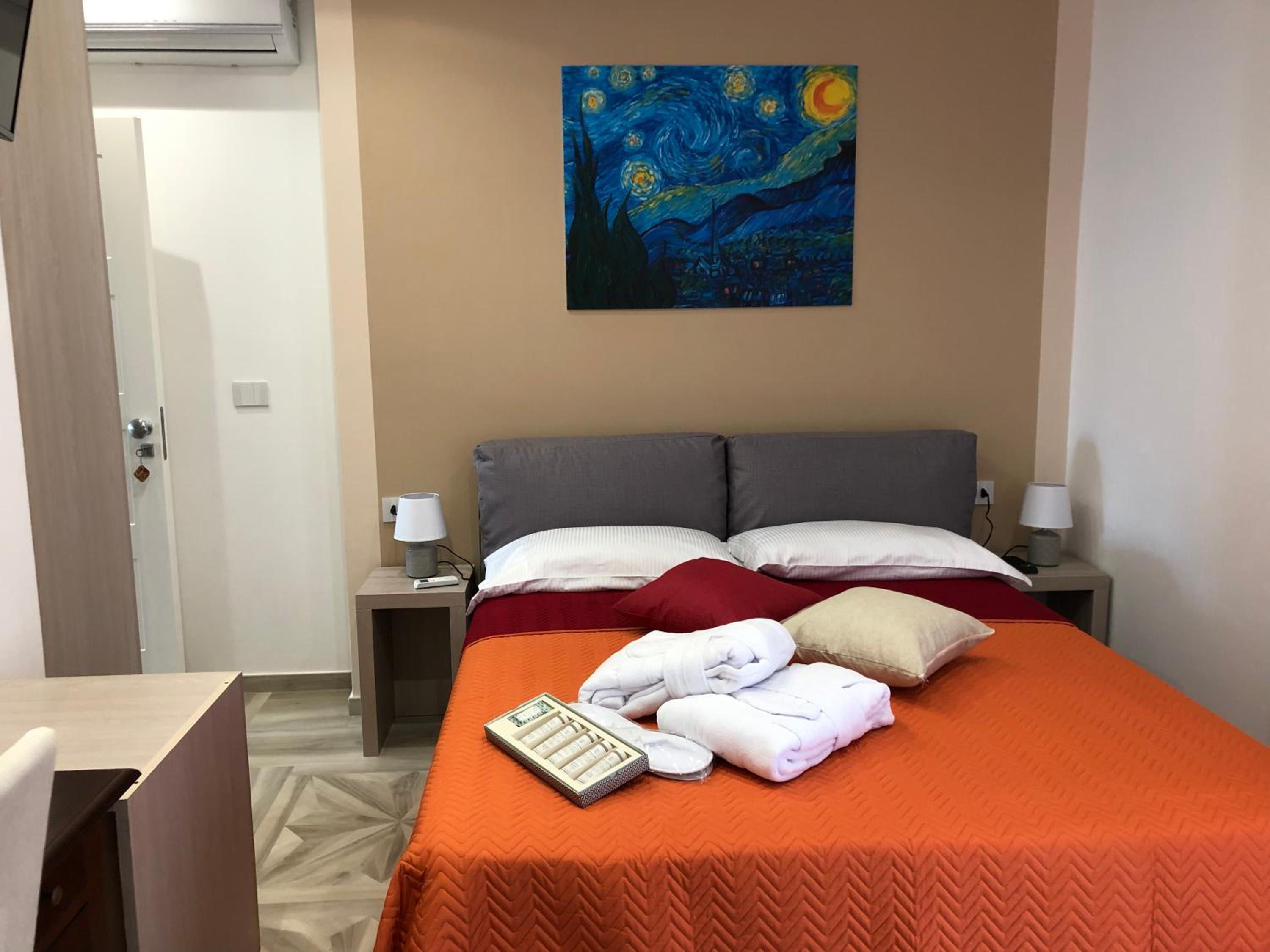 Double Room with Balcony photo 2