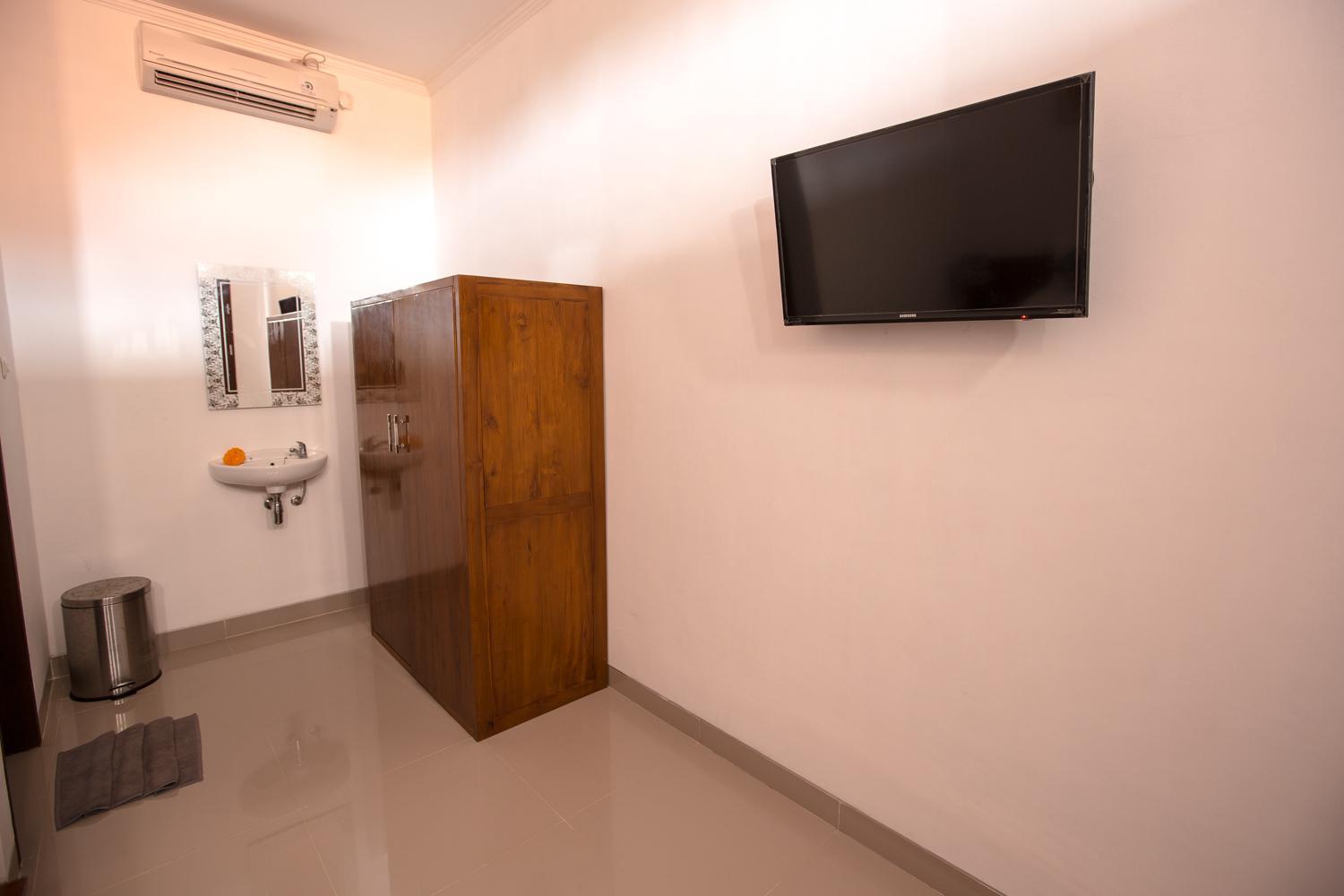Deluxe Room - Photo 10