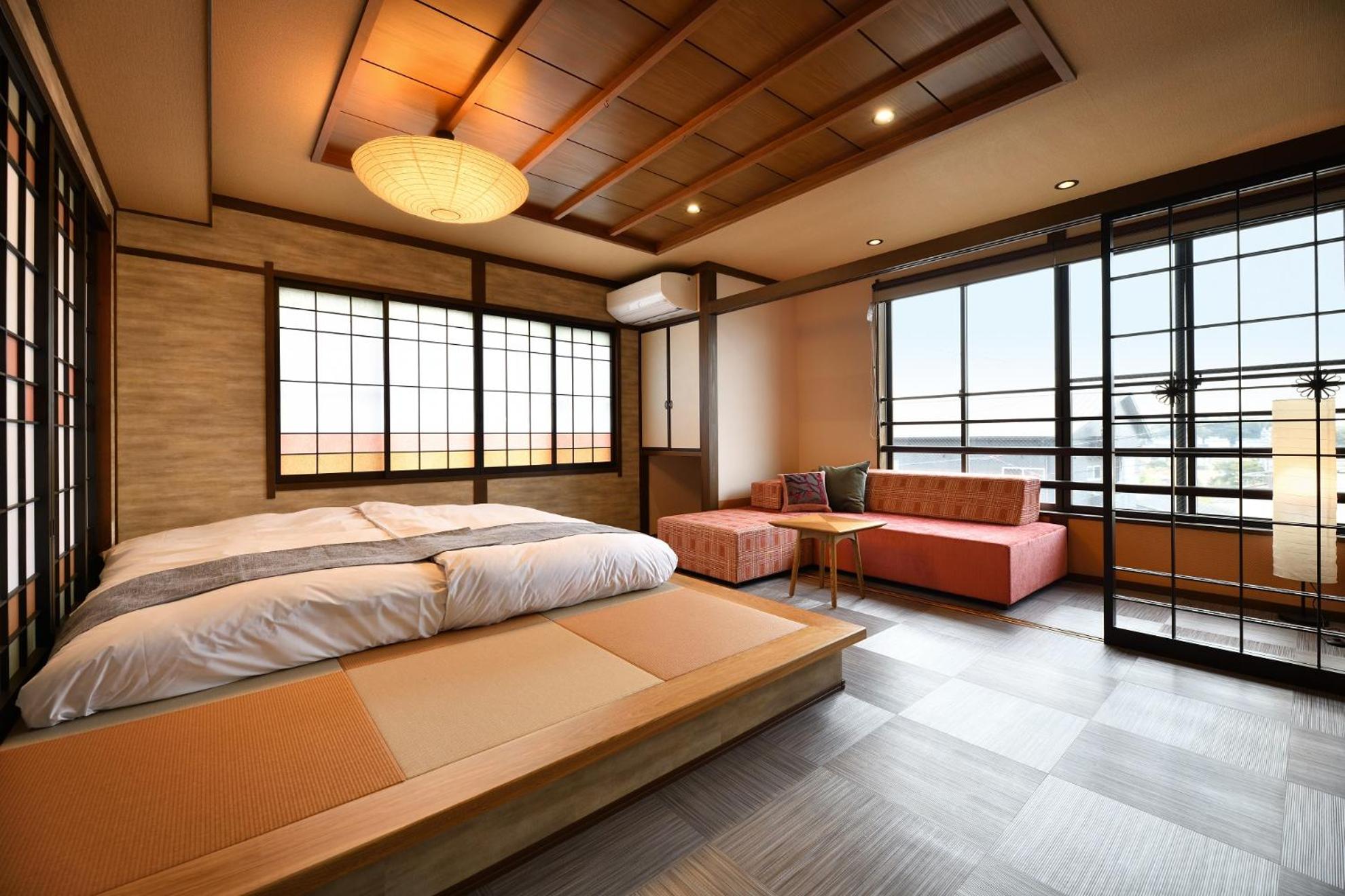 Double or Twin Room with Private Bathroom photo 1