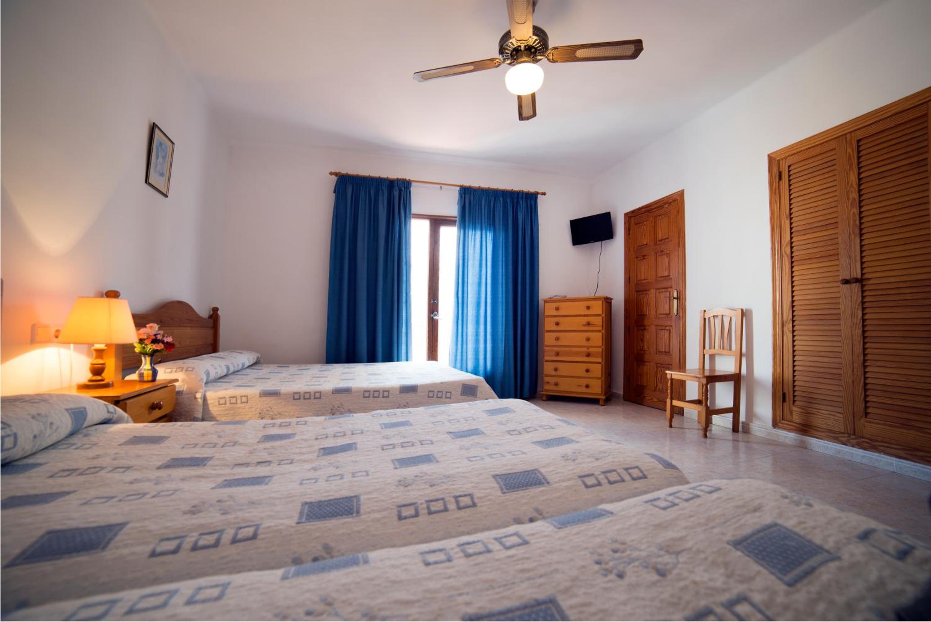 Triple Room with City View