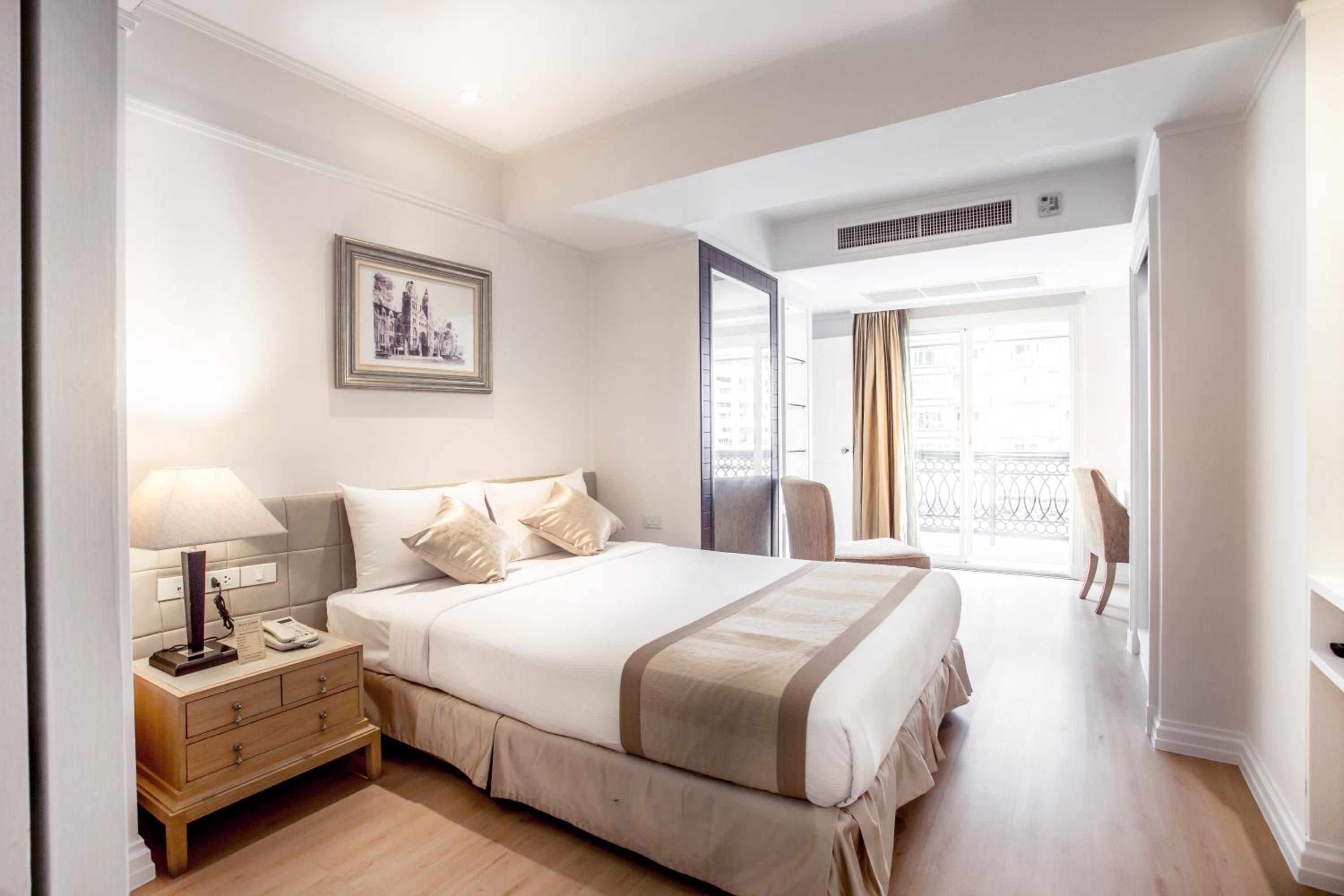 One-Bedroom Suite photo 1