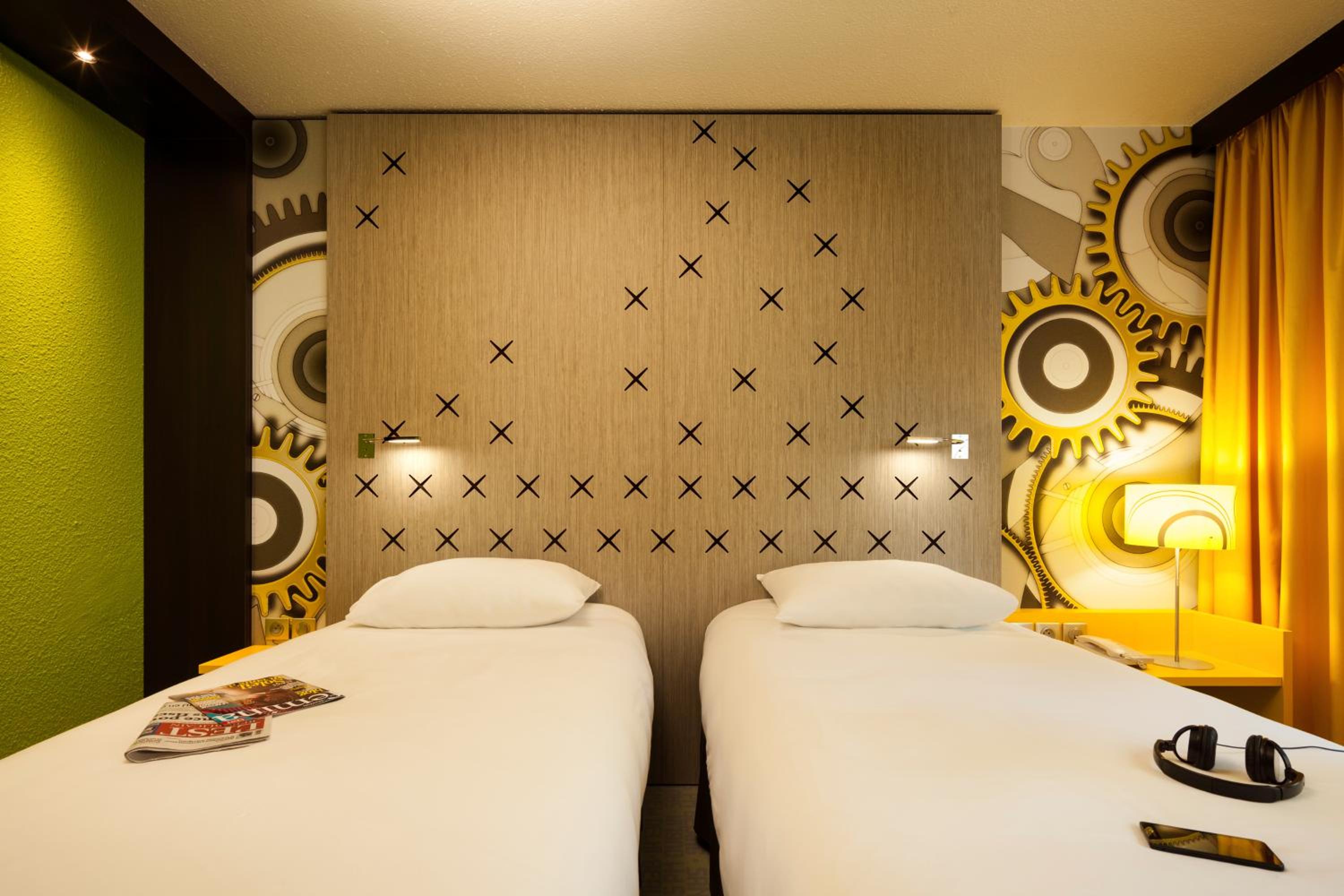 Standard Twin Room photo 2