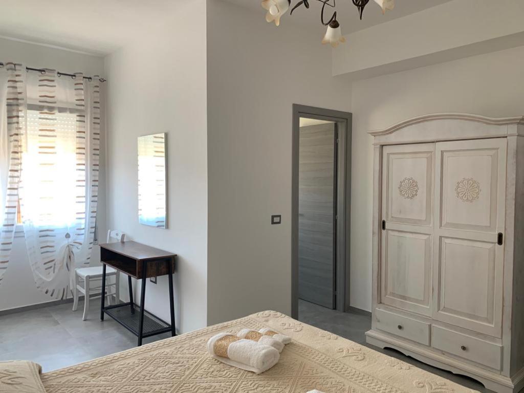 Deluxe Double Room with Extra Bed photo 3
