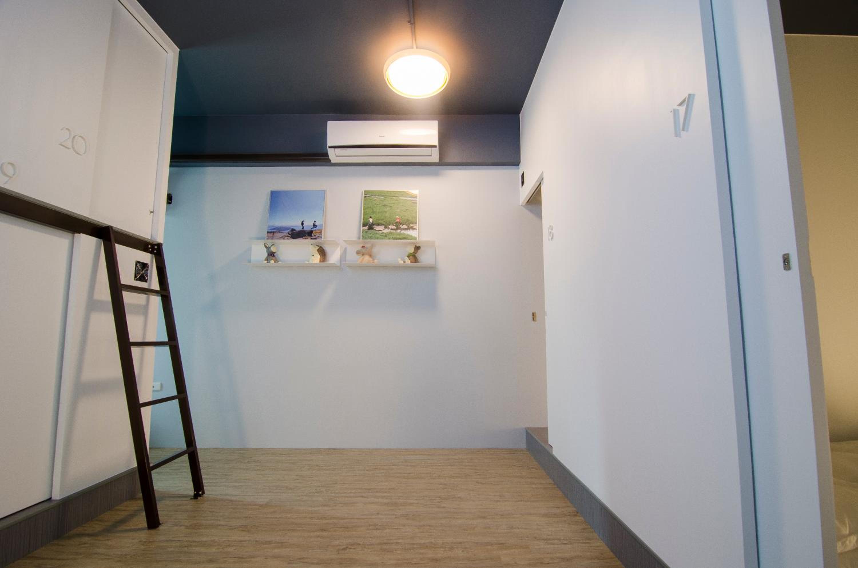 Bunk Bed in Mixed Dormitory Room photo 1
