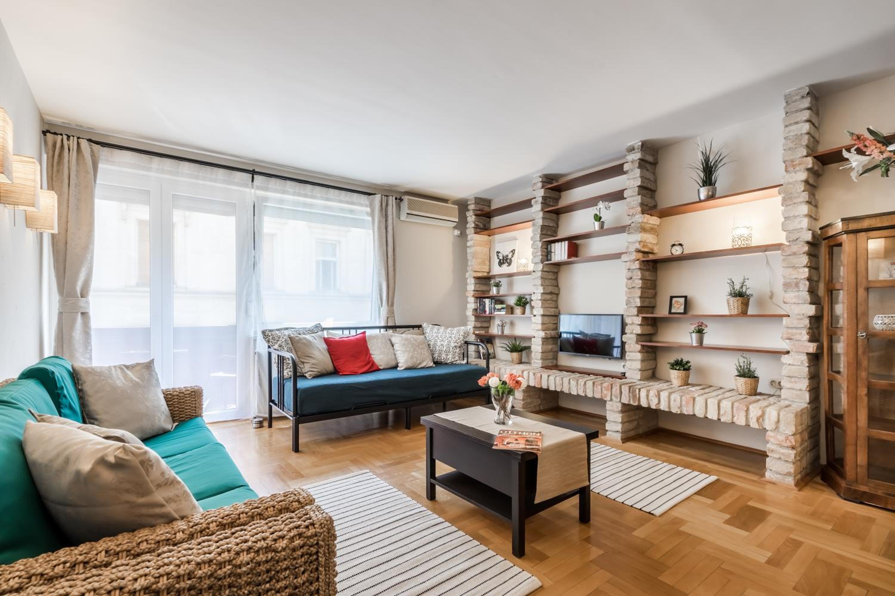 Deluxe Apartment