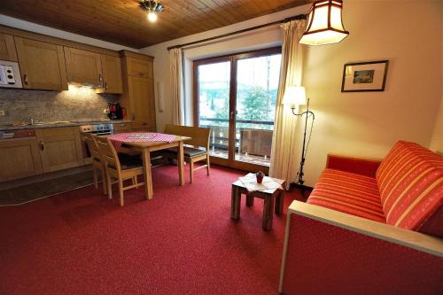 Deluxe Double Room with Balcony photo 1