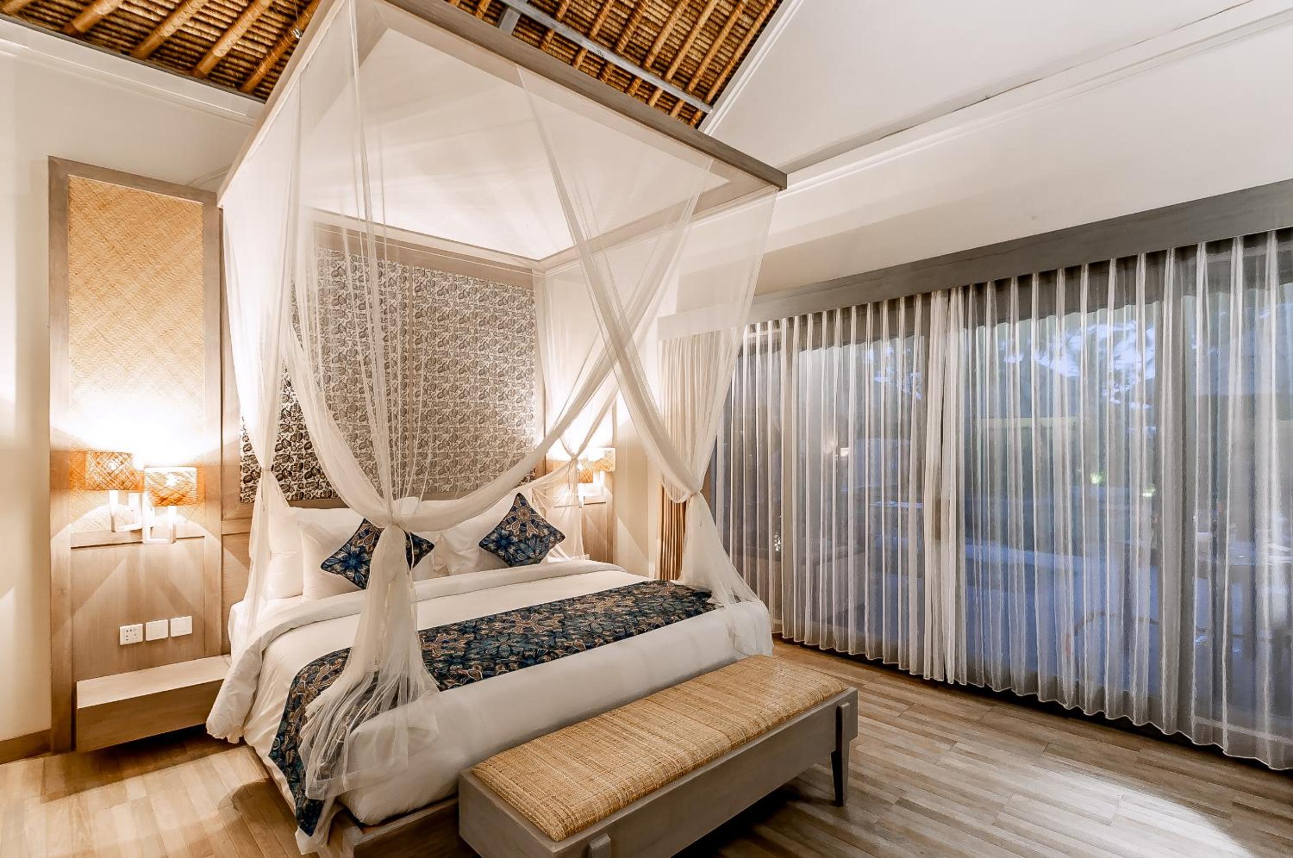 Grand Premiere Room Garden View with Lunch or Dinner and Shuttle Denpasar - Candidasa - Denpasar - Photo 1