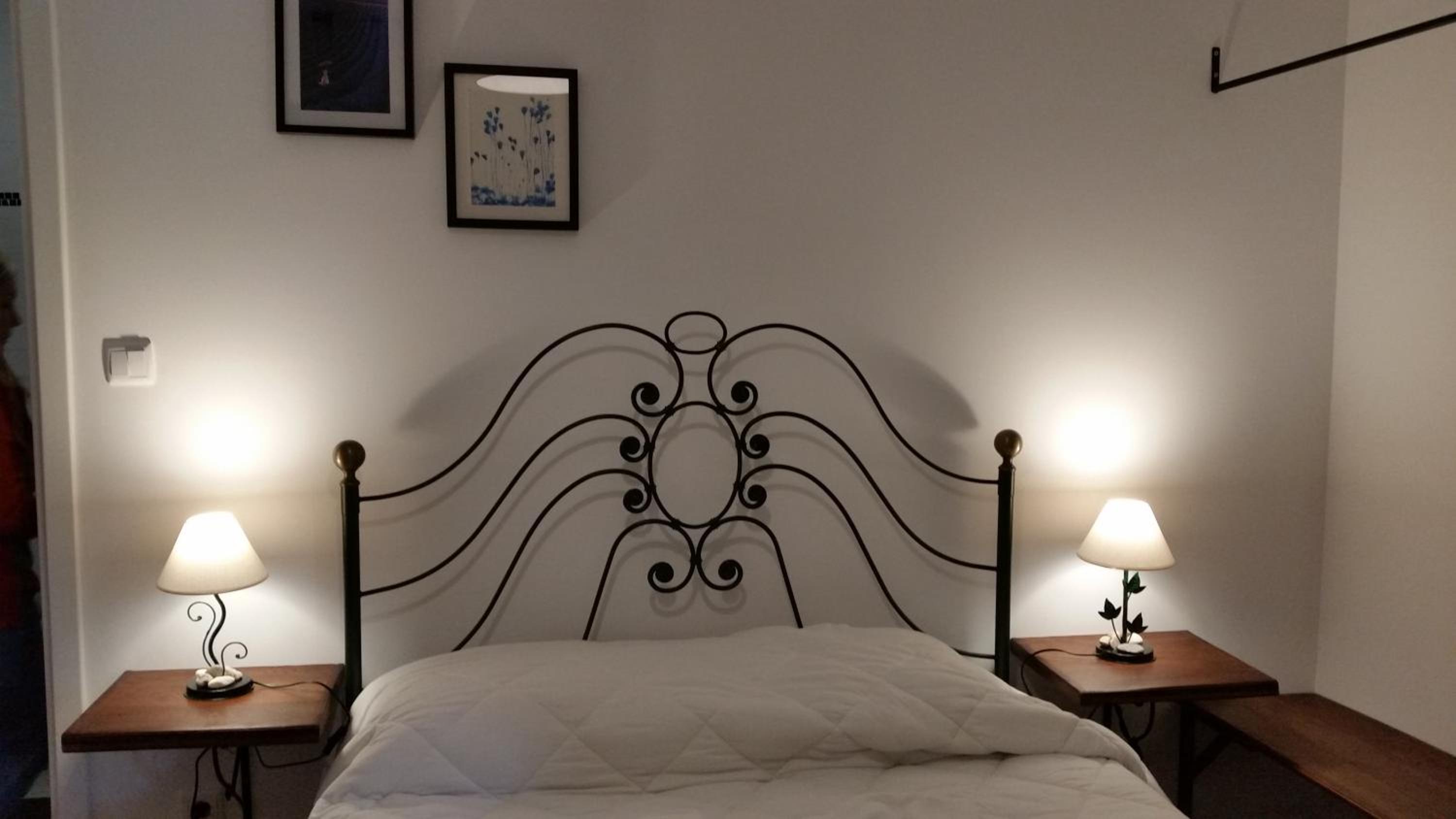 Double Room with Private Bathroom - Photo 6