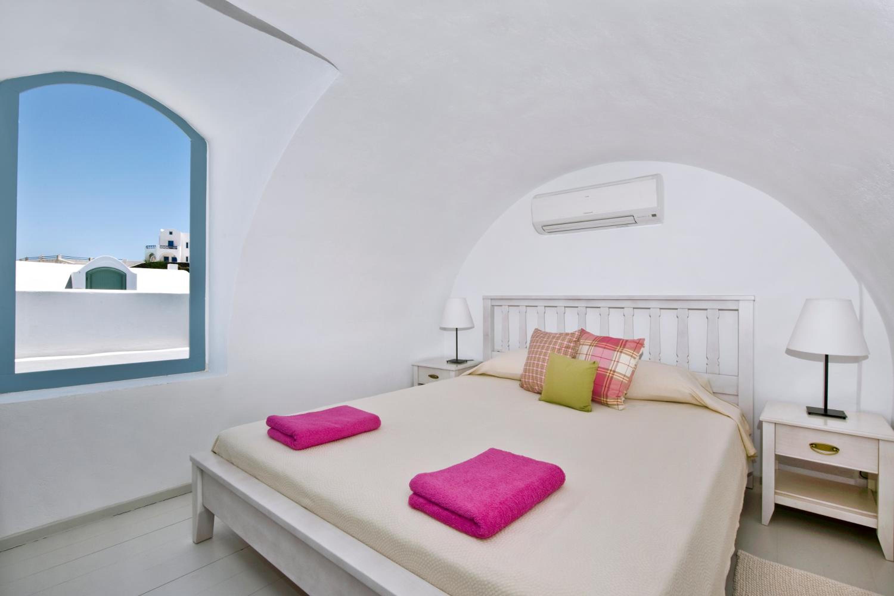 Two Bedroom Apartment Caldera View - Photo 14