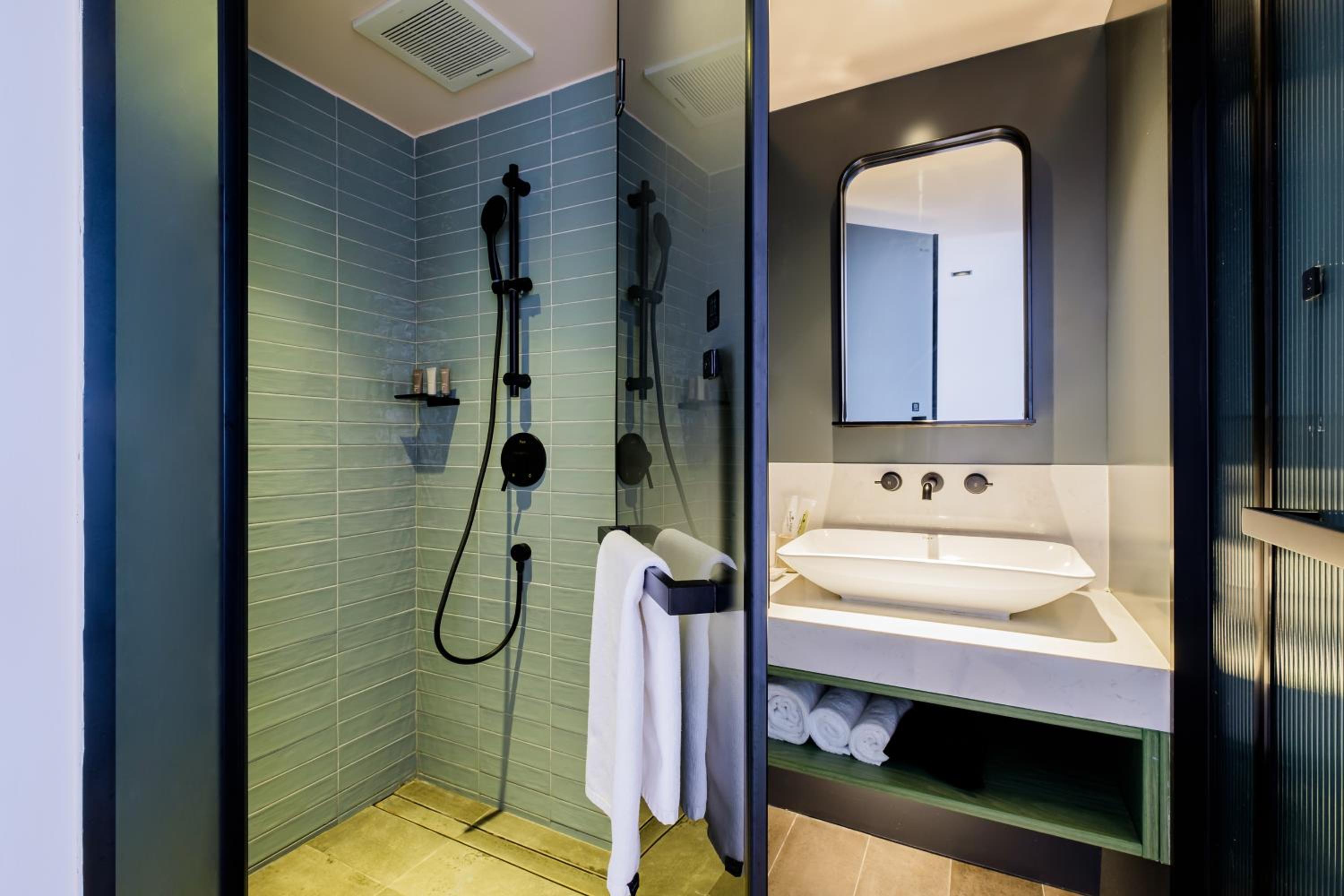 Superior Twin Room - Photo 5