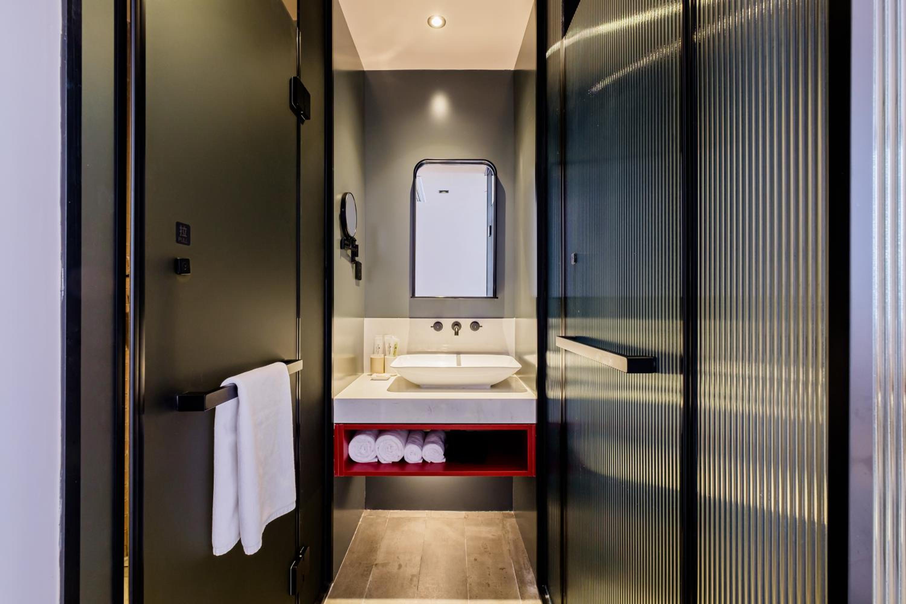 Superior Twin Room - Photo 2